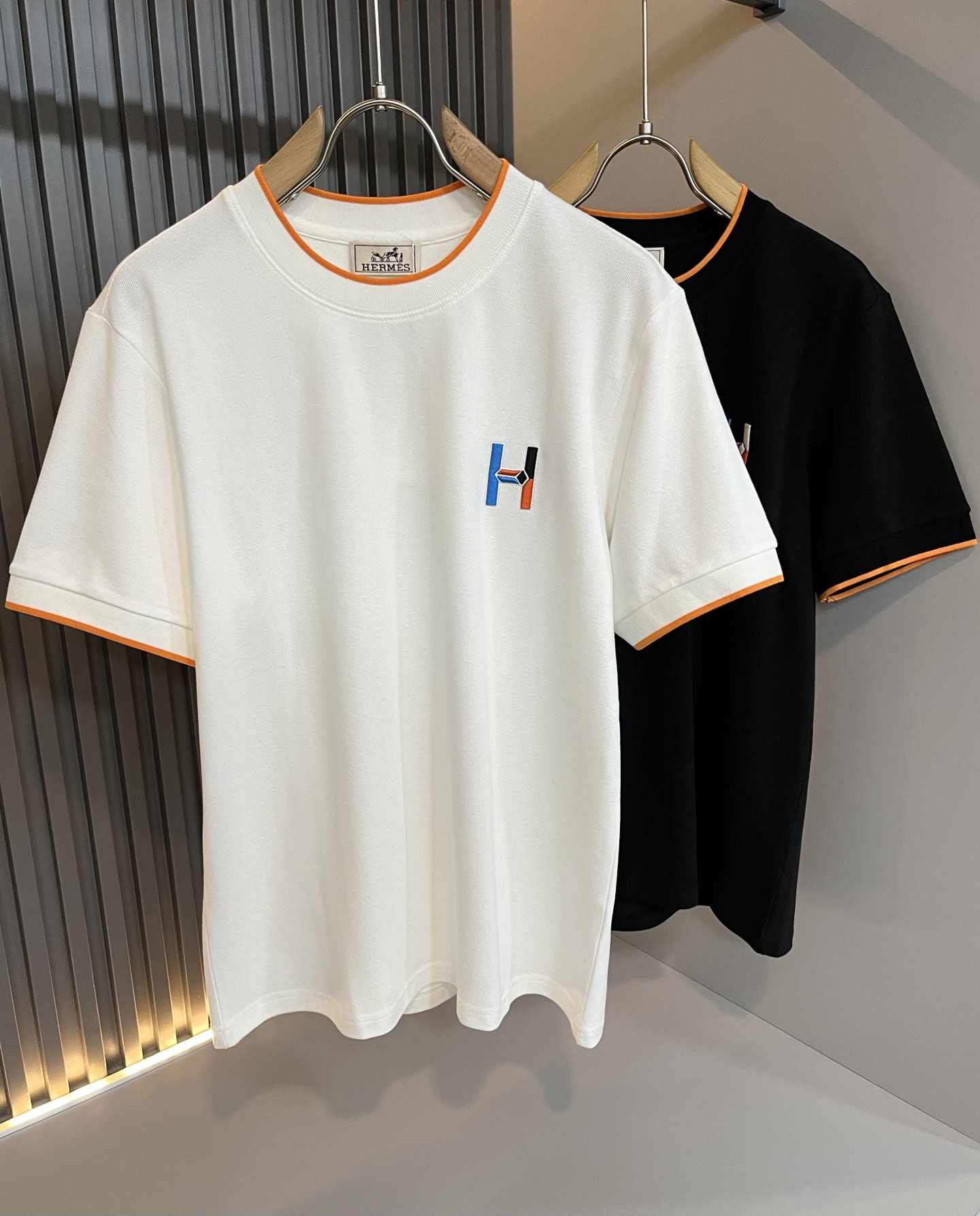  Her*mes爱*仕2025春夏新款男士短袖T恤，全新升级百搭基础款，低调奢华，品格之选！甄选优质精选