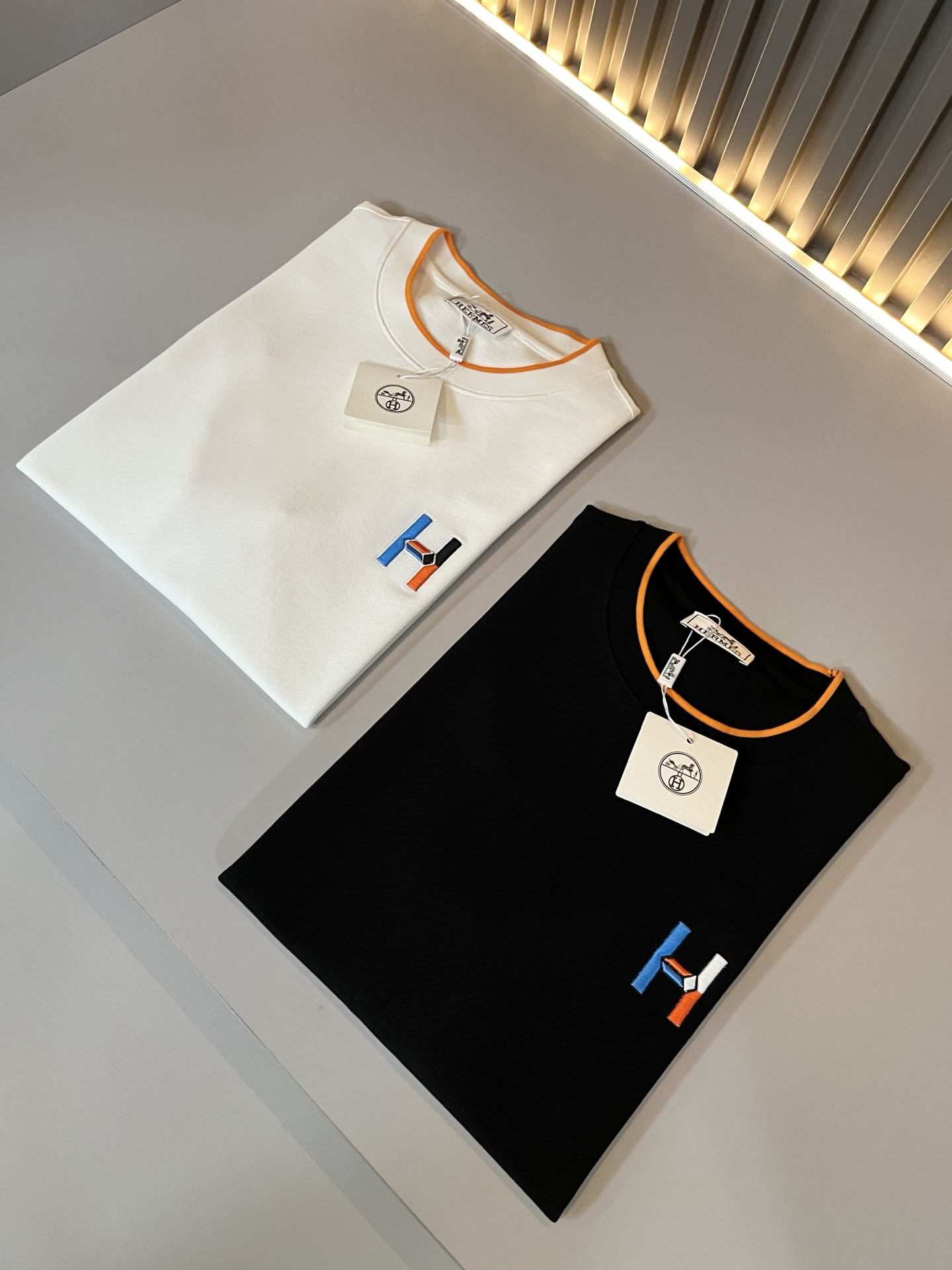  Her*mes爱*仕2025春夏新款男士短袖T恤，全新升级百搭基础款，低调奢华，品格之选！甄选优质精选