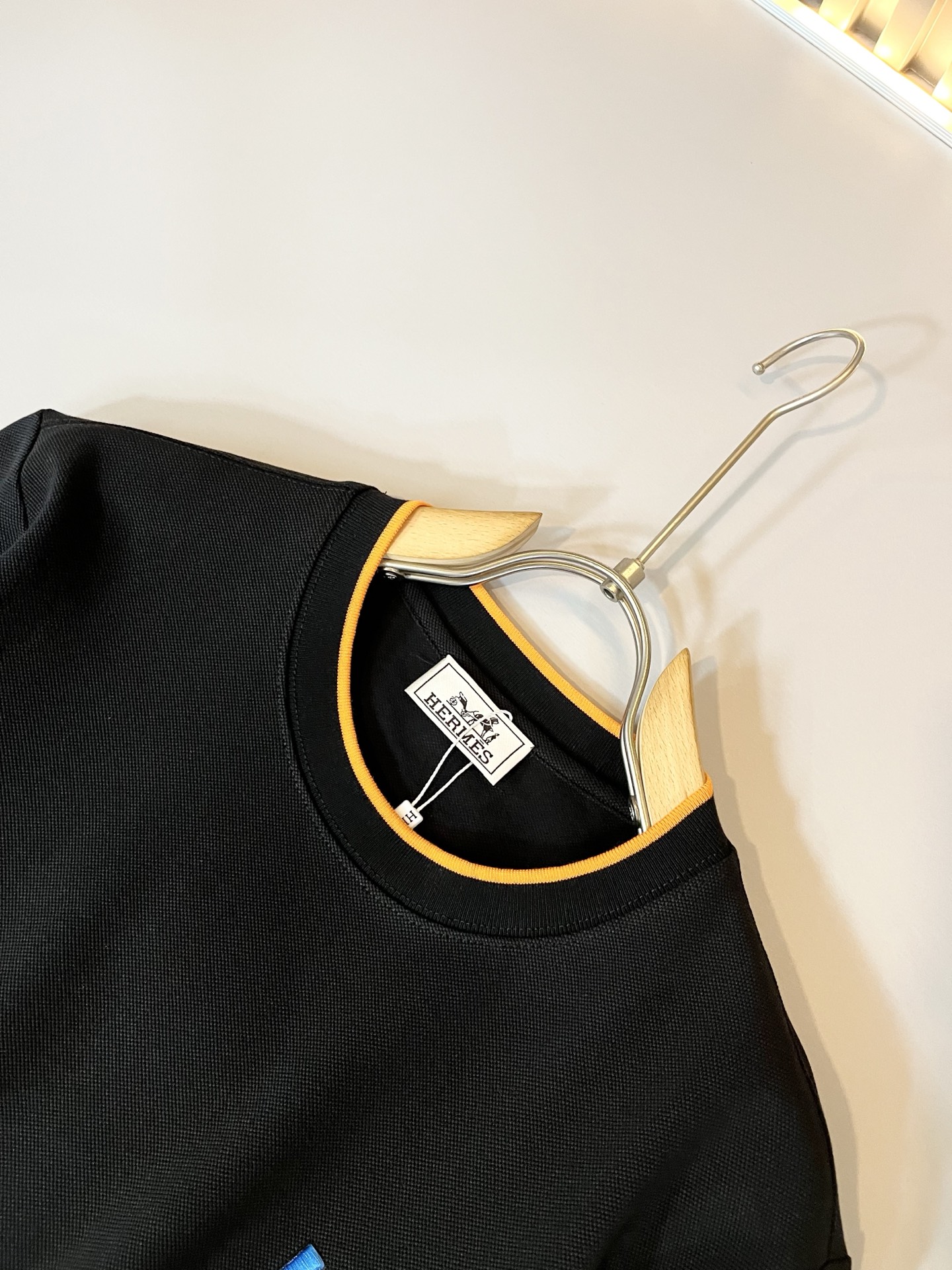  Her*mes爱*仕2025春夏新款男士短袖T恤，全新升级百搭基础款，低调奢华，品格之选！甄选优质精选