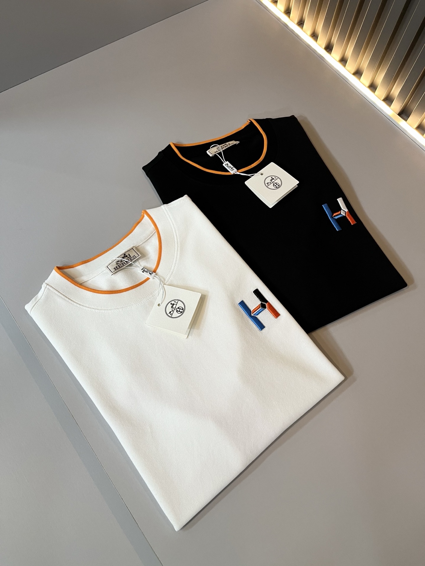  Her*mes爱*仕2025春夏新款男士短袖T恤，全新升级百搭基础款，低调奢华，品格之选！甄选优质精选