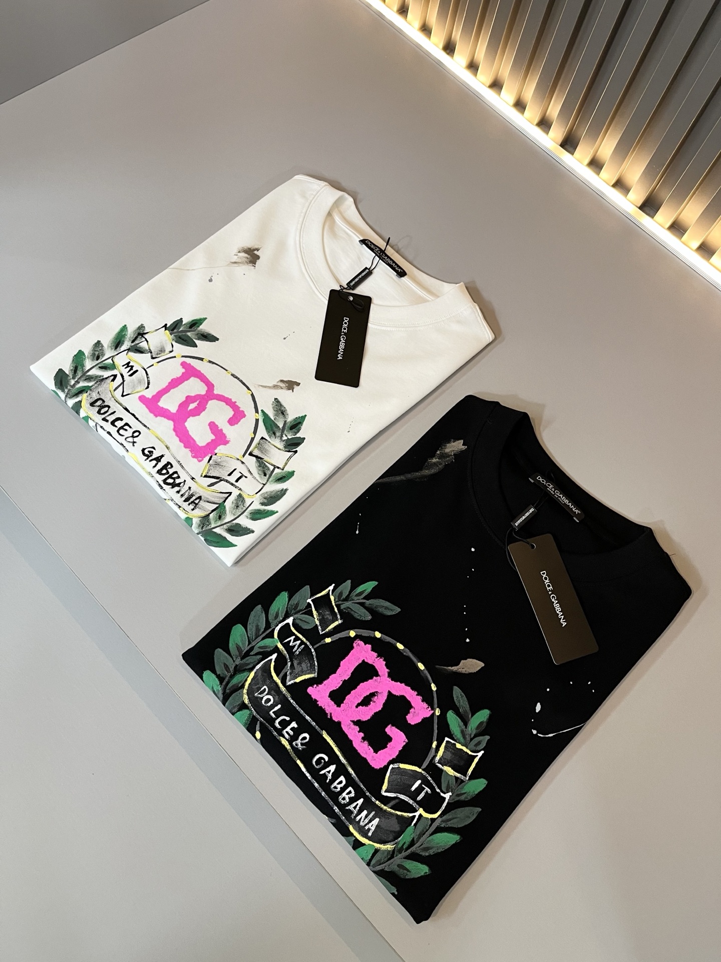   Dolce&Gabba*a 杜嘉*纳2025春夏新款男女同款👫短袖T恤，专柜同步发售！定制专属纯棉面