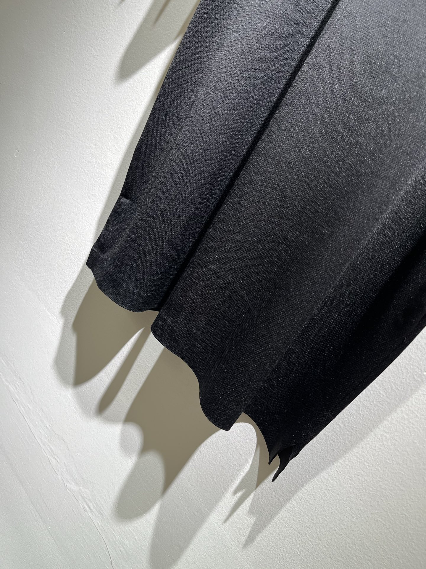  LouisVuitt*路易*登  2025春夏新品最新工艺短袖Polo衫，胸前logo图案压胶设计！代