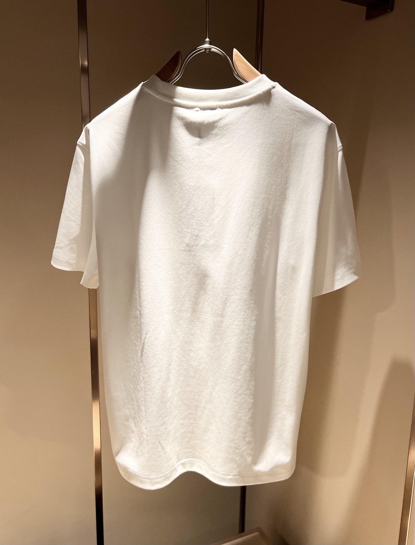 BURBER*Y巴*莉2025春夏新品男女同款👫短袖T恤,重磅来袭,最近比较火热的环保纯棉面料制作而成