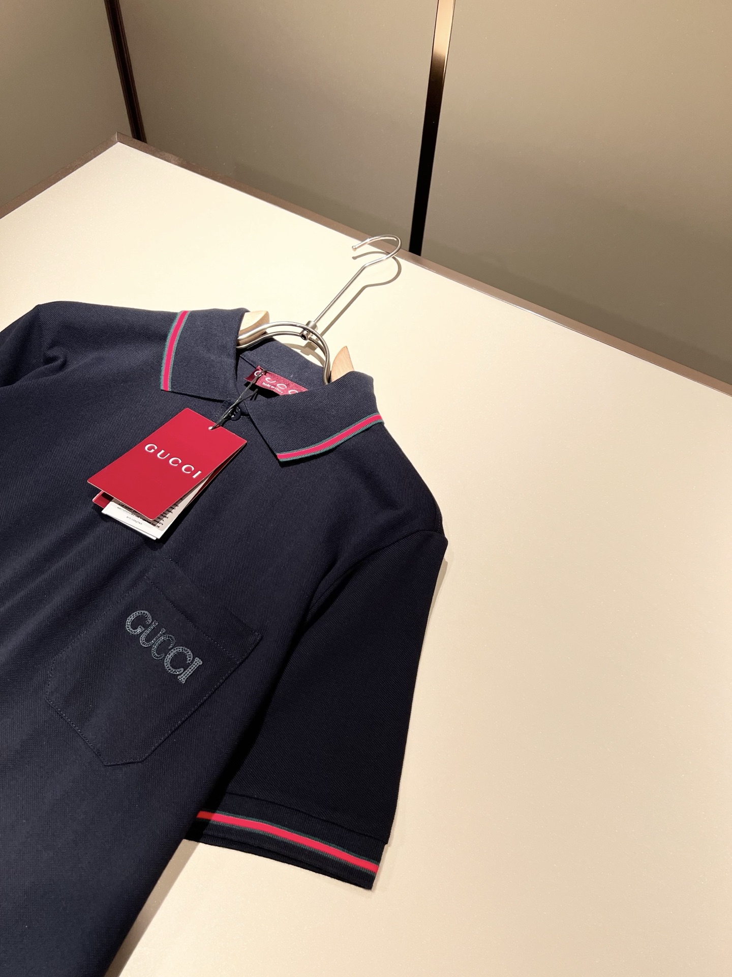  GUC*I 古家2025春夏新款短袖Polo衫，贸易公司渠道稀出，同步官网发售！G家春夏系列情侣上线，