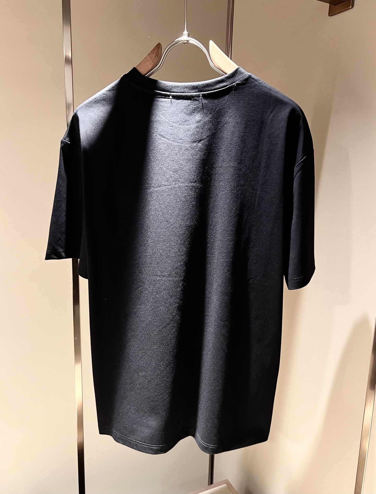 Gucc*古家 2025春夏新款男女同情侣款👫休闲宽松棉质圆领短袖T恤衫!贸易公司渠道稀出,同步官