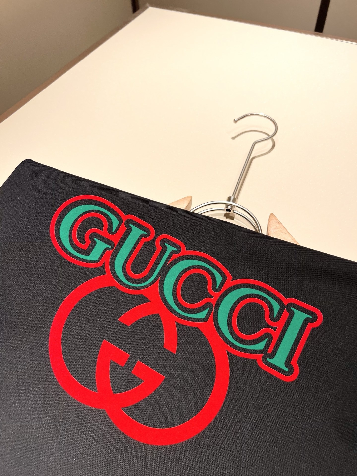 Gucc*古家 2025春夏新款男女同情侣款👫休闲宽松棉质圆领短袖T恤衫!贸易公司渠道稀出,同步官