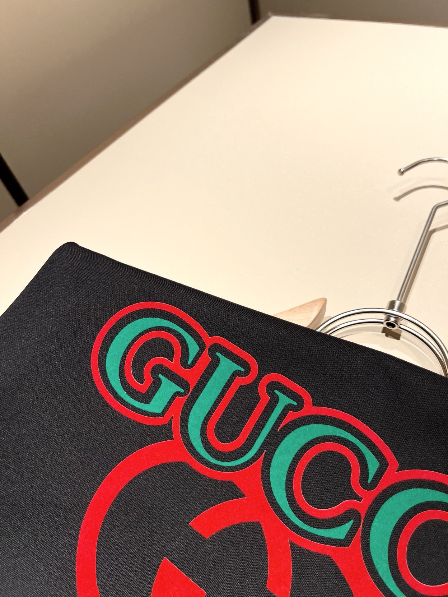 Gucc*古家 2025春夏新款男女同情侣款👫休闲宽松棉质圆领短袖T恤衫!贸易公司渠道稀出,同步官