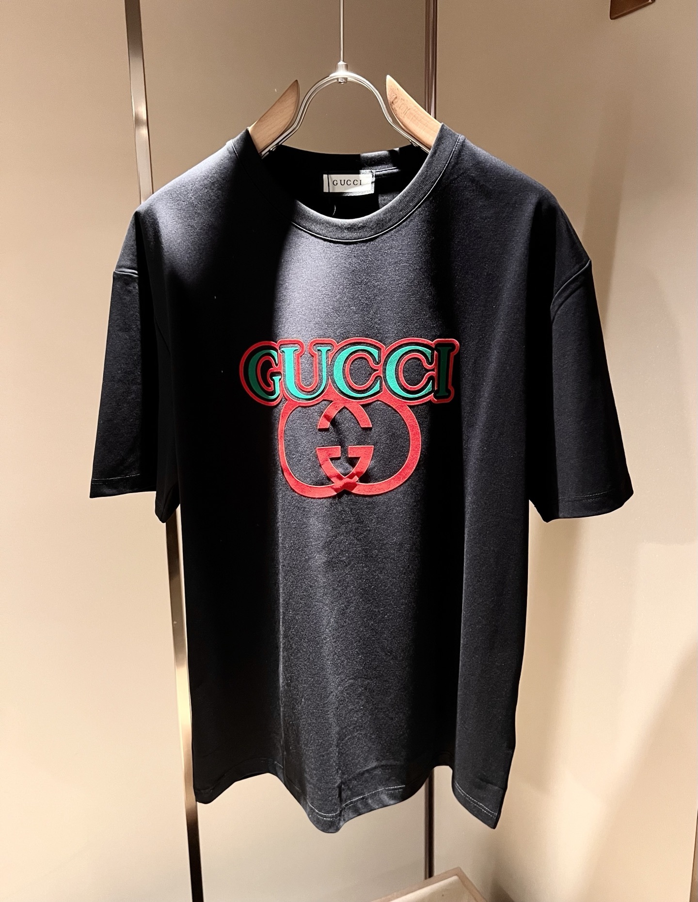 Gucc*古家 2025春夏新款男女同情侣款👫休闲宽松棉质圆领短袖T恤衫!贸易公司渠道稀出,同步官