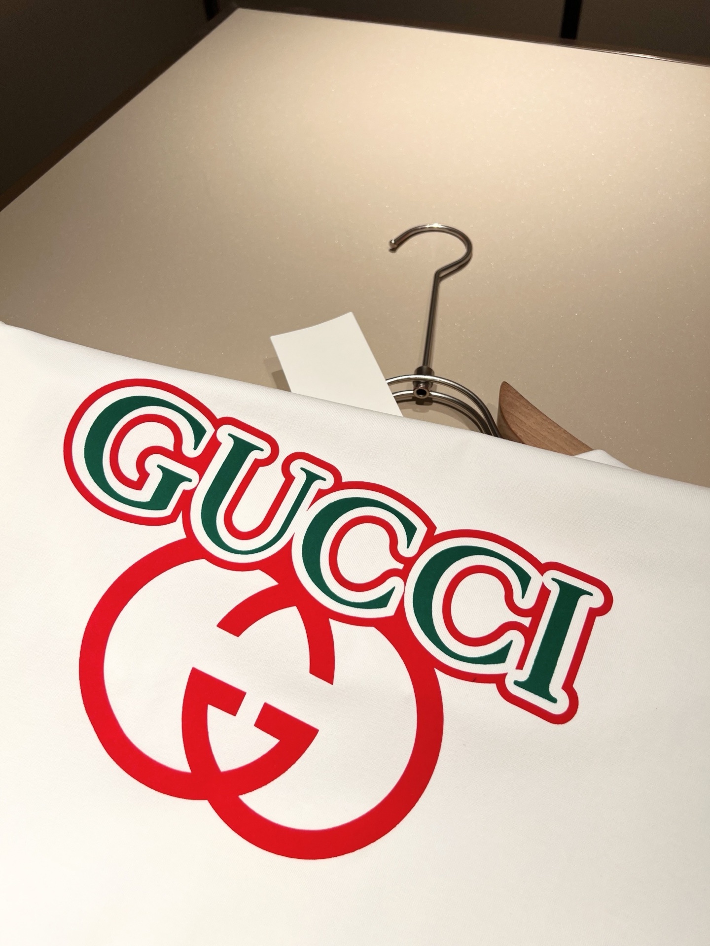 Gucc*古家 2025春夏新款男女同情侣款👫休闲宽松棉质圆领短袖T恤衫!贸易公司渠道稀出,同步官