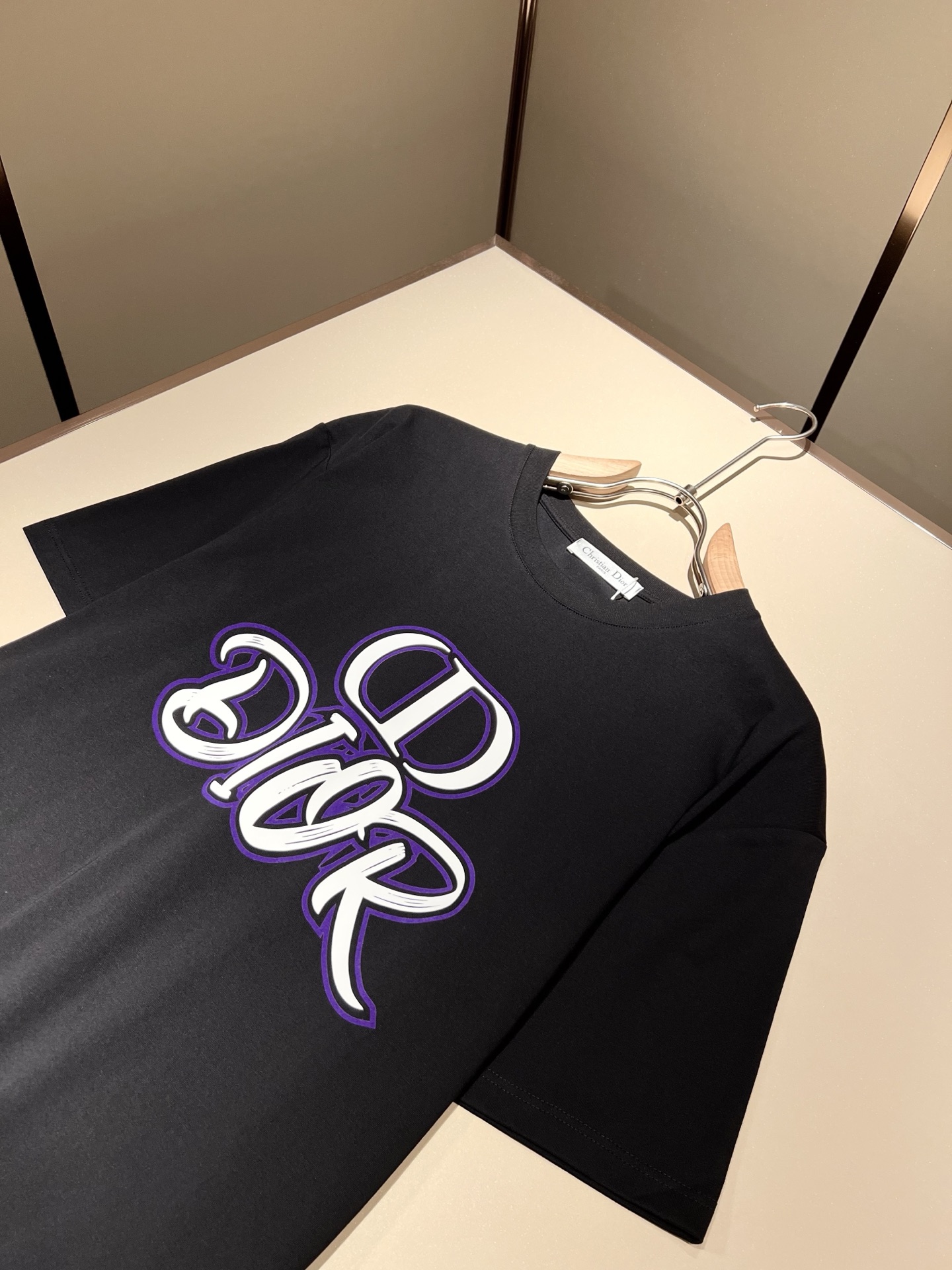  Dio*迪家 2025春夏新款男女同款👫短袖T恤，专柜同步发售！定制专属260克纯棉面料，定制原版工艺