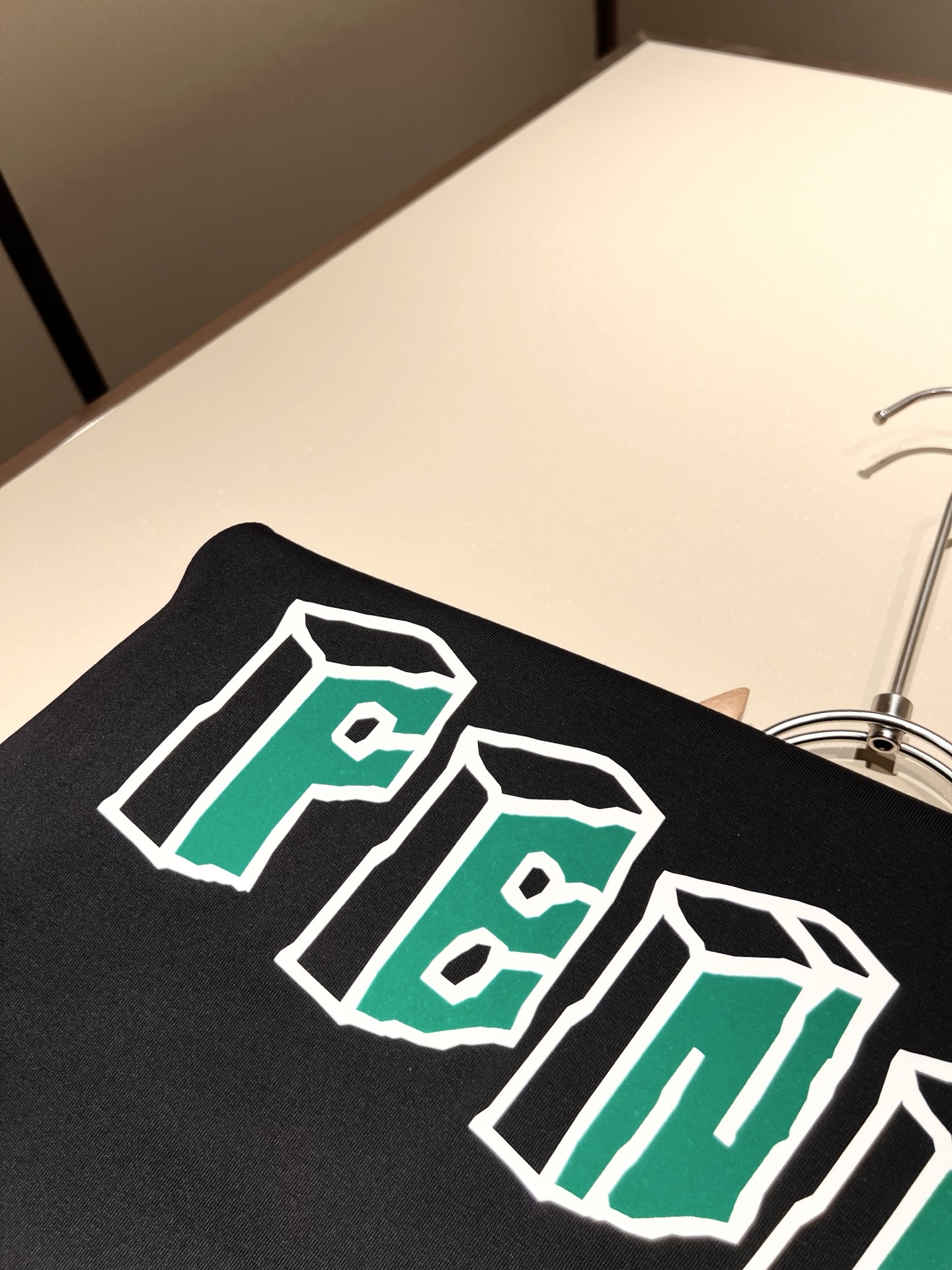   FEN*I 芬*迪2025春夏新款FD家族FF男女同款👫短袖T恤，男女同款👫百搭极简短袖。意大利原厂