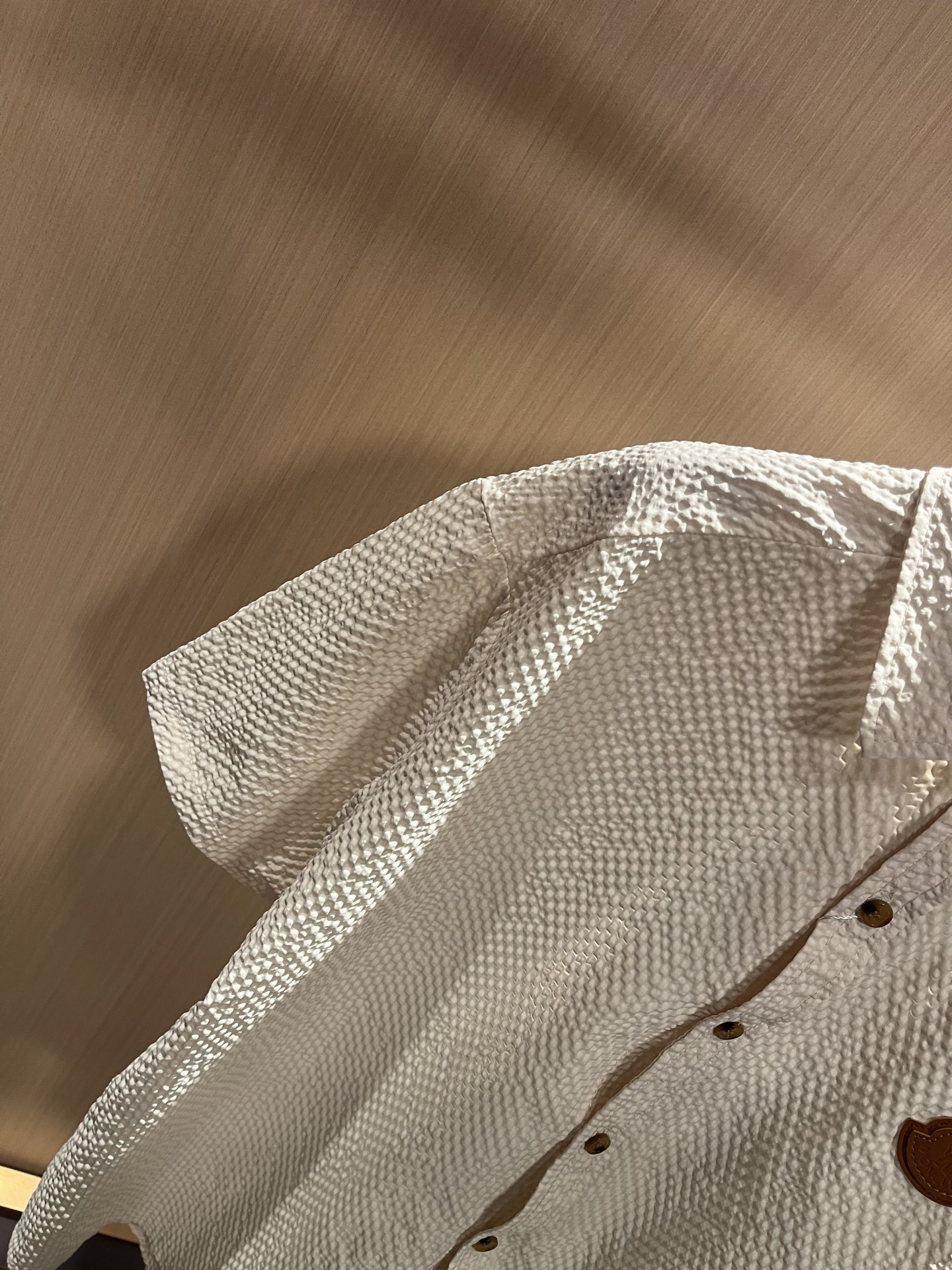  MON蒙**口2025春夏新款男士原单男士长袖衬衣，贸易公司货，官网同步发售！此类型的基础单品是每季必