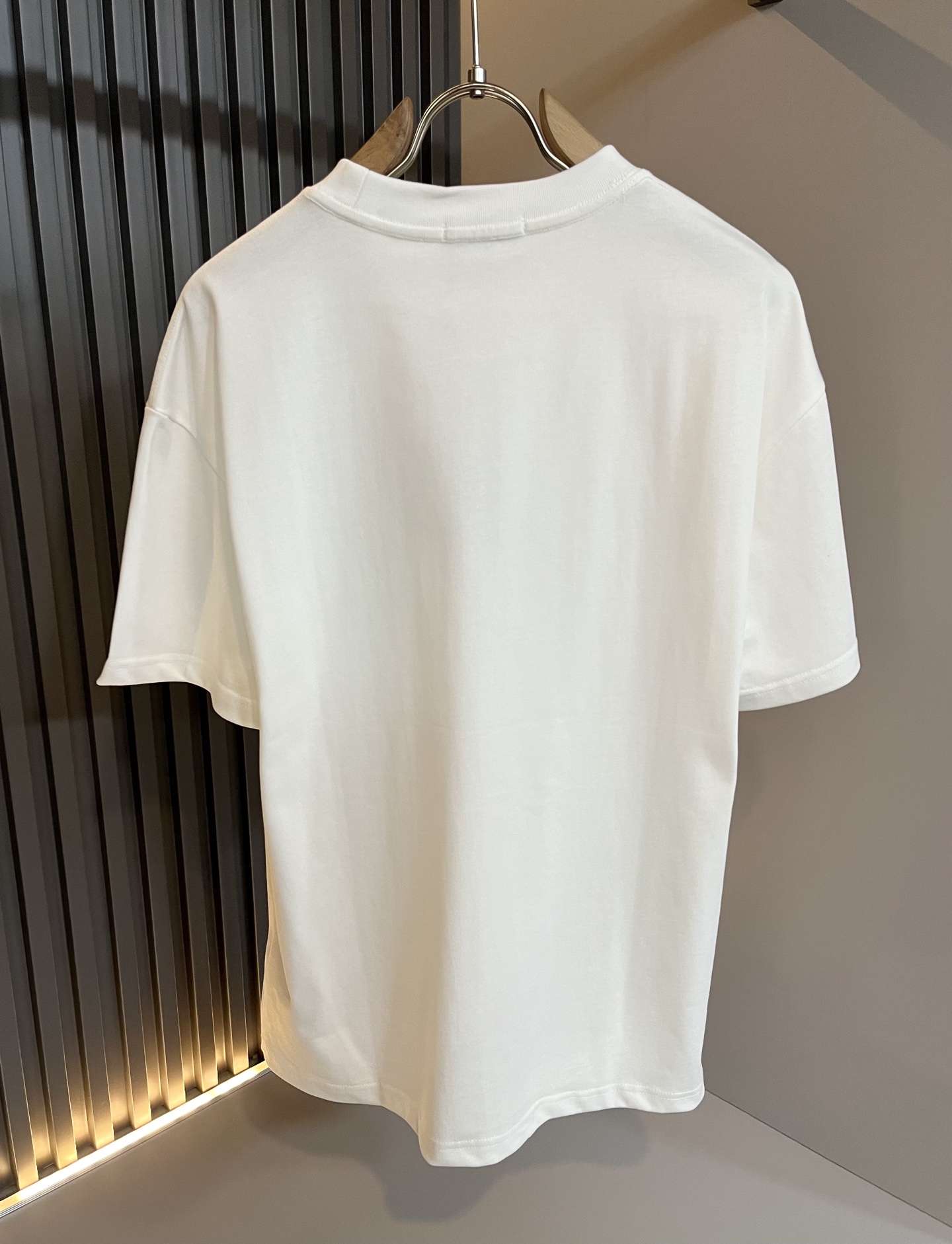   Moncler蒙家 2025春夏最新男女同款👫贸易订单短袖T恤，全品相！！网红款！采用logo图案印