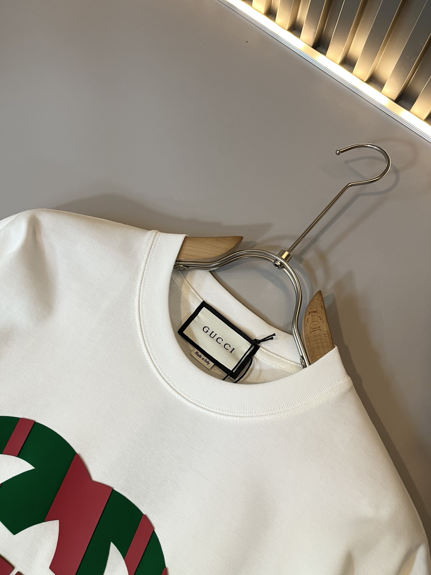   Gucc*古家 2025春夏新款男女同情侣款👫休闲宽松棉质圆领短袖T恤衫！贸易公司渠道稀出，同步官网