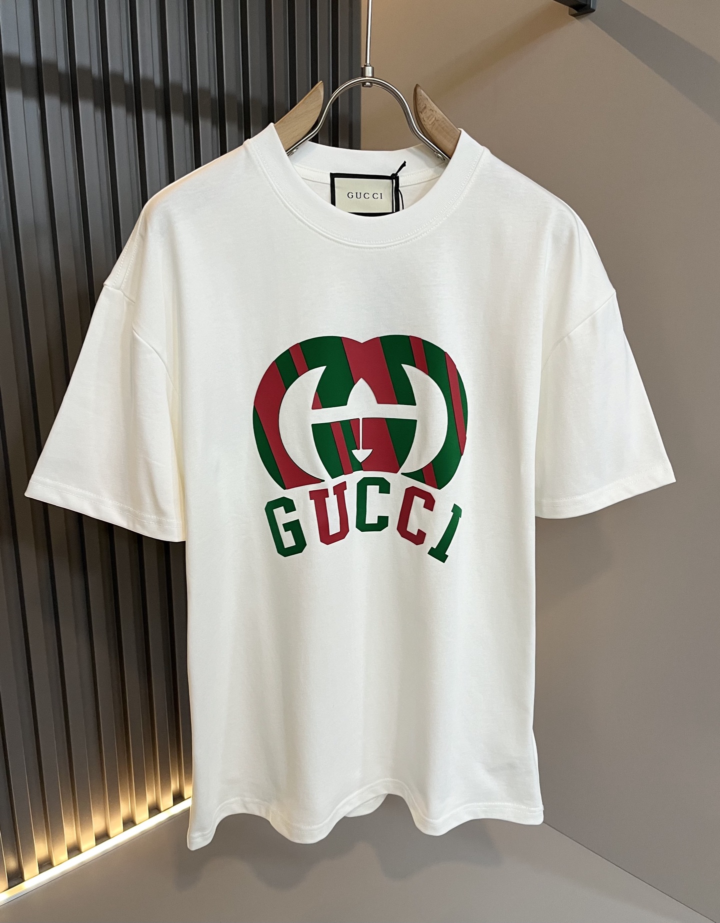   Gucc*古家 2025春夏新款男女同情侣款👫休闲宽松棉质圆领短袖T恤衫！贸易公司渠道稀出，同步官网