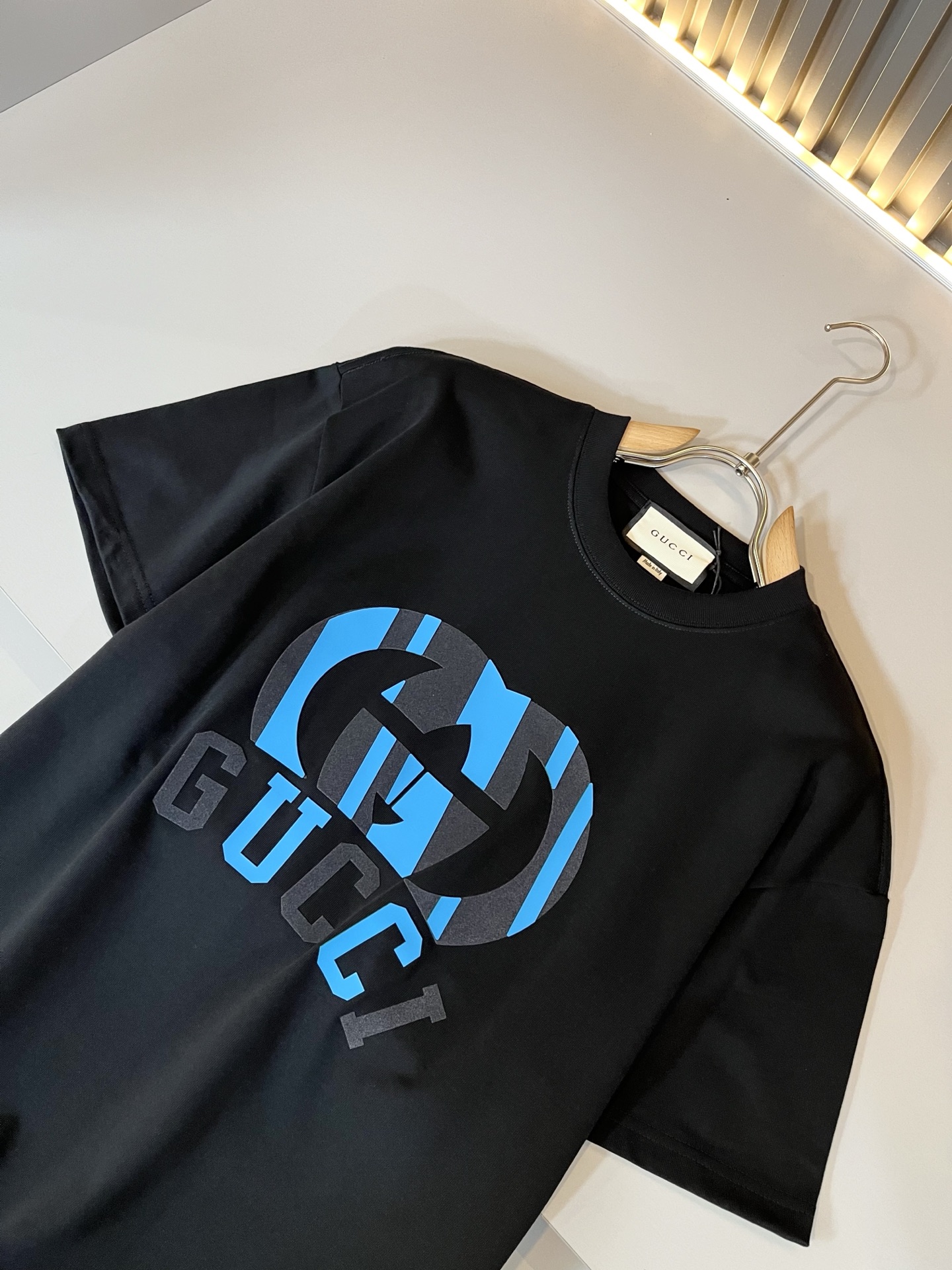   Gucc*古家 2025春夏新款男女同情侣款👫休闲宽松棉质圆领短袖T恤衫！贸易公司渠道稀出，同步官网