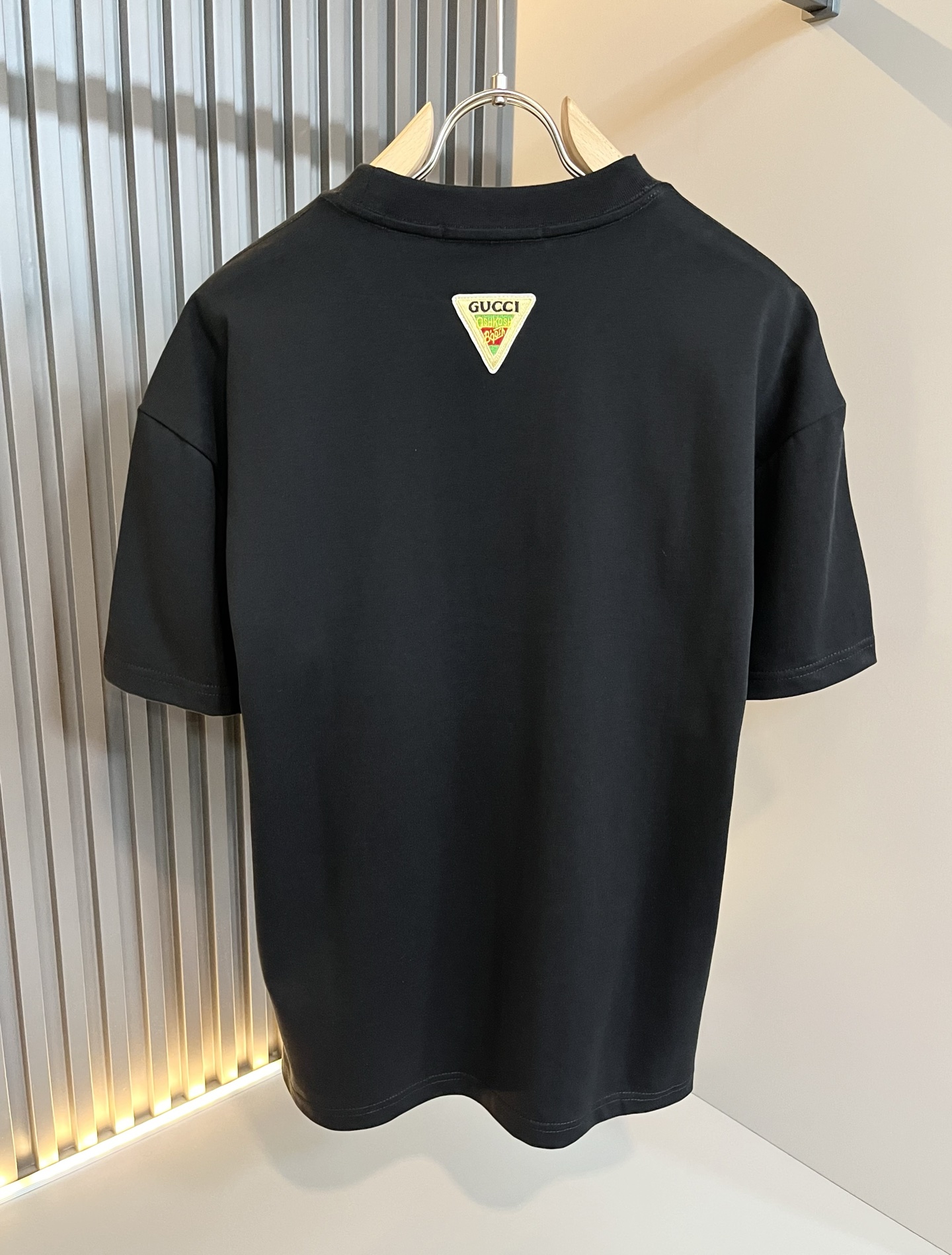   Gucc*古家 2025春夏新款男女同情侣款👫休闲宽松棉质圆领短袖T恤衫！贸易公司渠道稀出，同步官网