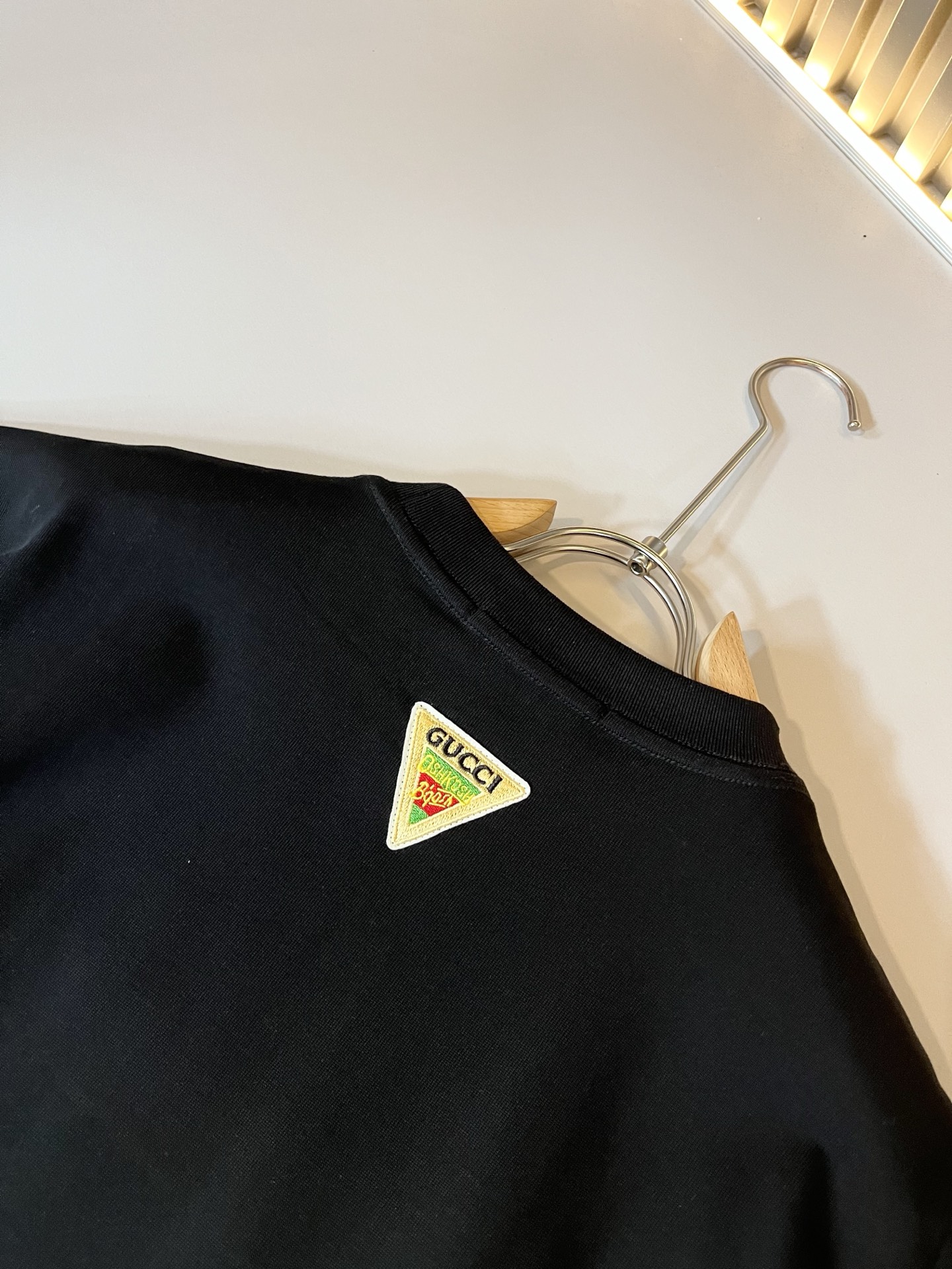   Gucc*古家 2025春夏新款男女同情侣款👫休闲宽松棉质圆领短袖T恤衫！贸易公司渠道稀出，同步官网