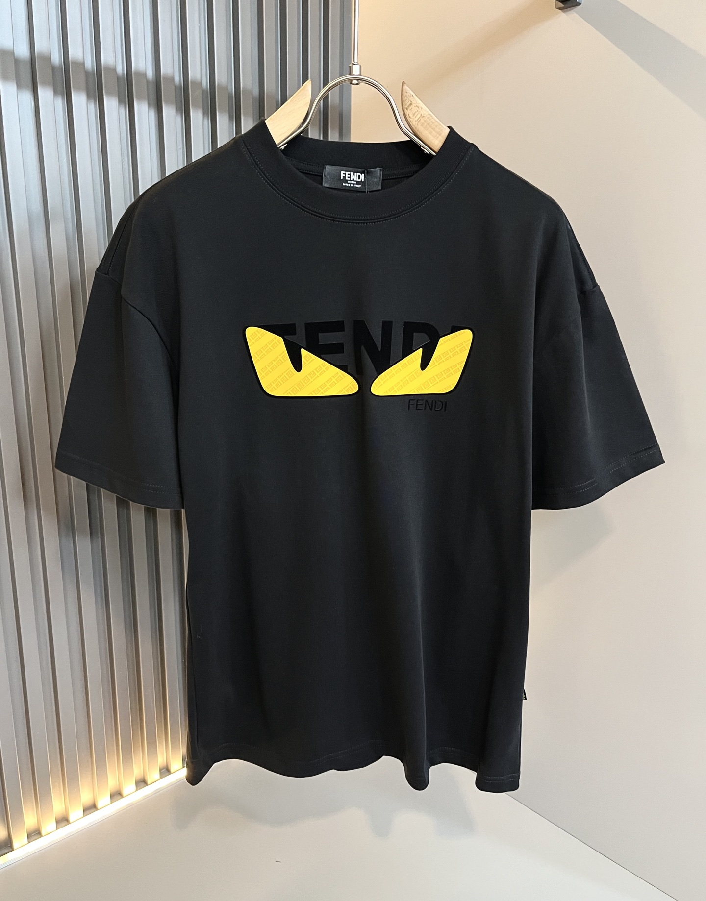  FEN*I 芬*迪2025春夏新款FD家族FF男女同款👫短袖T恤，男女同款👫百搭极简短袖。意大利原厂