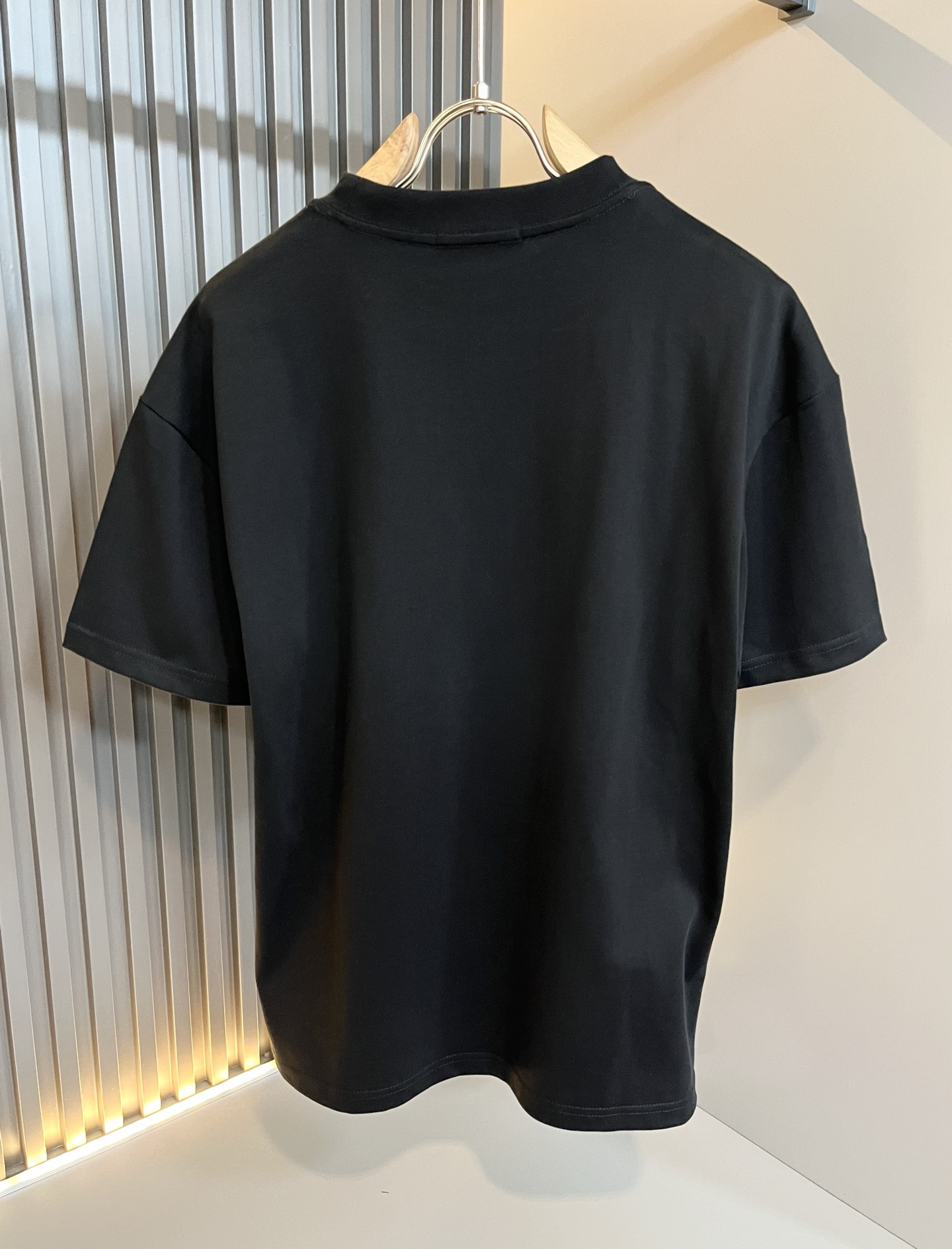   FEN*I 芬*迪2025春夏新款FD家族FF男女同款👫短袖T恤，男女同款👫百搭极简短袖。意大利原厂