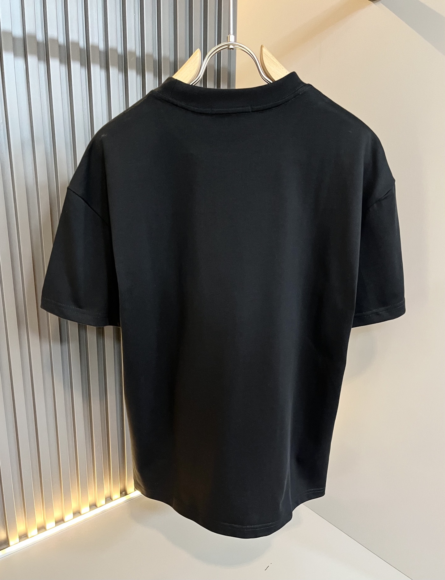   FEN*I 芬*迪2025春夏新款FD家族FF男女同款👫短袖T恤，男女同款👫百搭极简短袖。意大利原厂