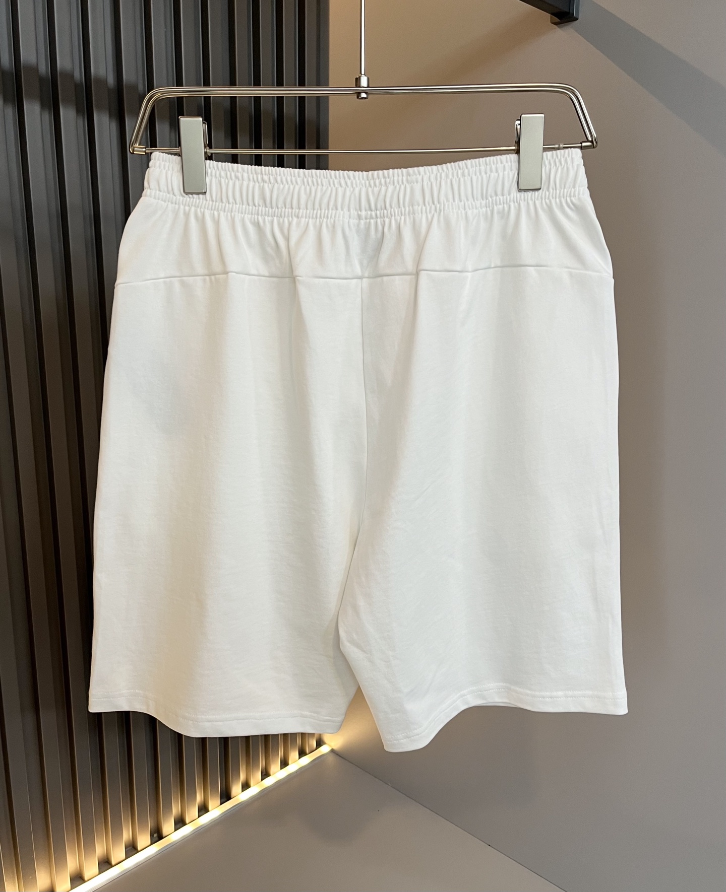  BALENCI*GA巴黎*家 2025春夏新款男女同款👫休闲套装，走秀图案印花时尚休闲短袖T恤衫！设计