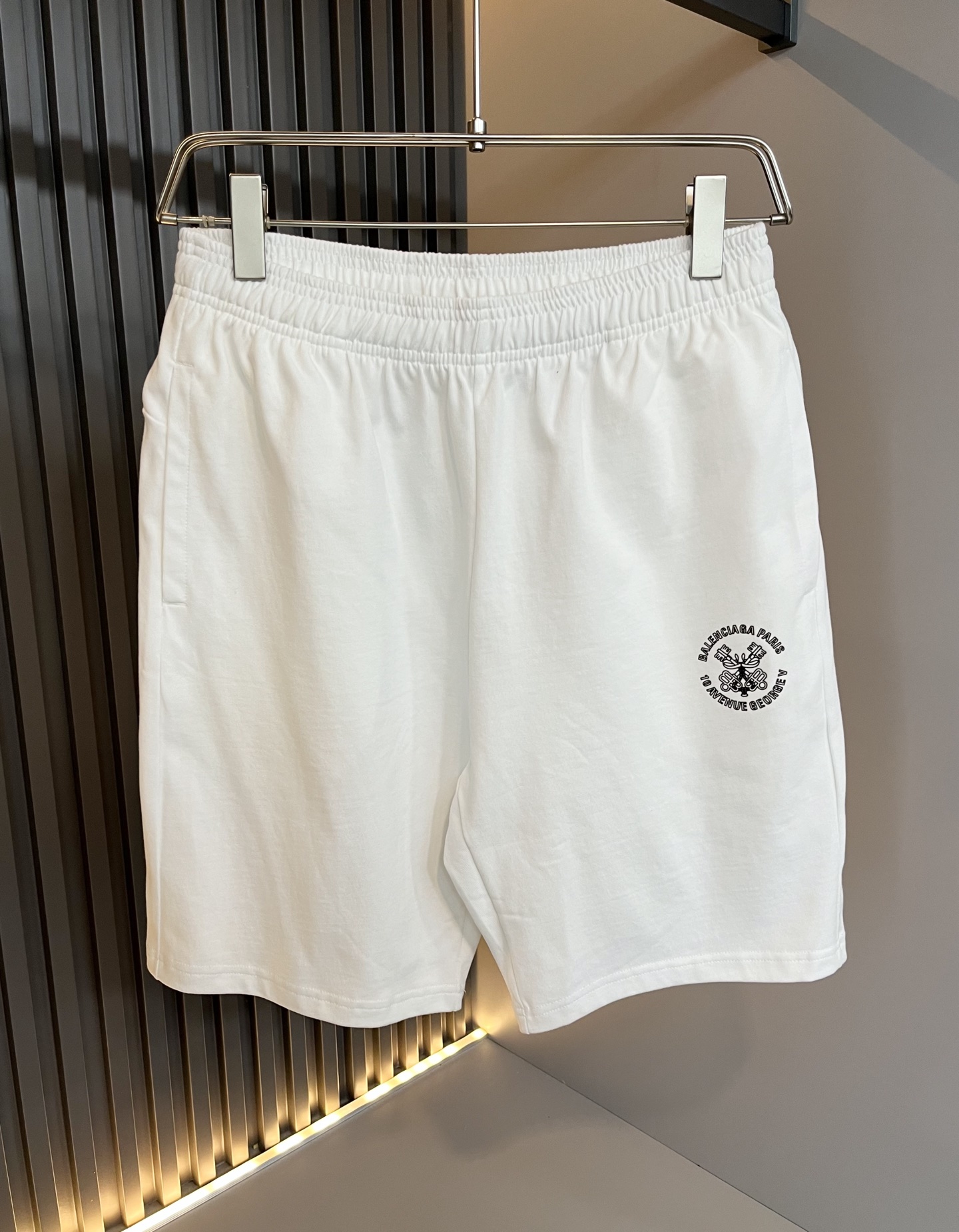  BALENCI*GA巴黎*家 2025春夏新款男女同款👫休闲套装，走秀图案印花时尚休闲短袖T恤衫！设计