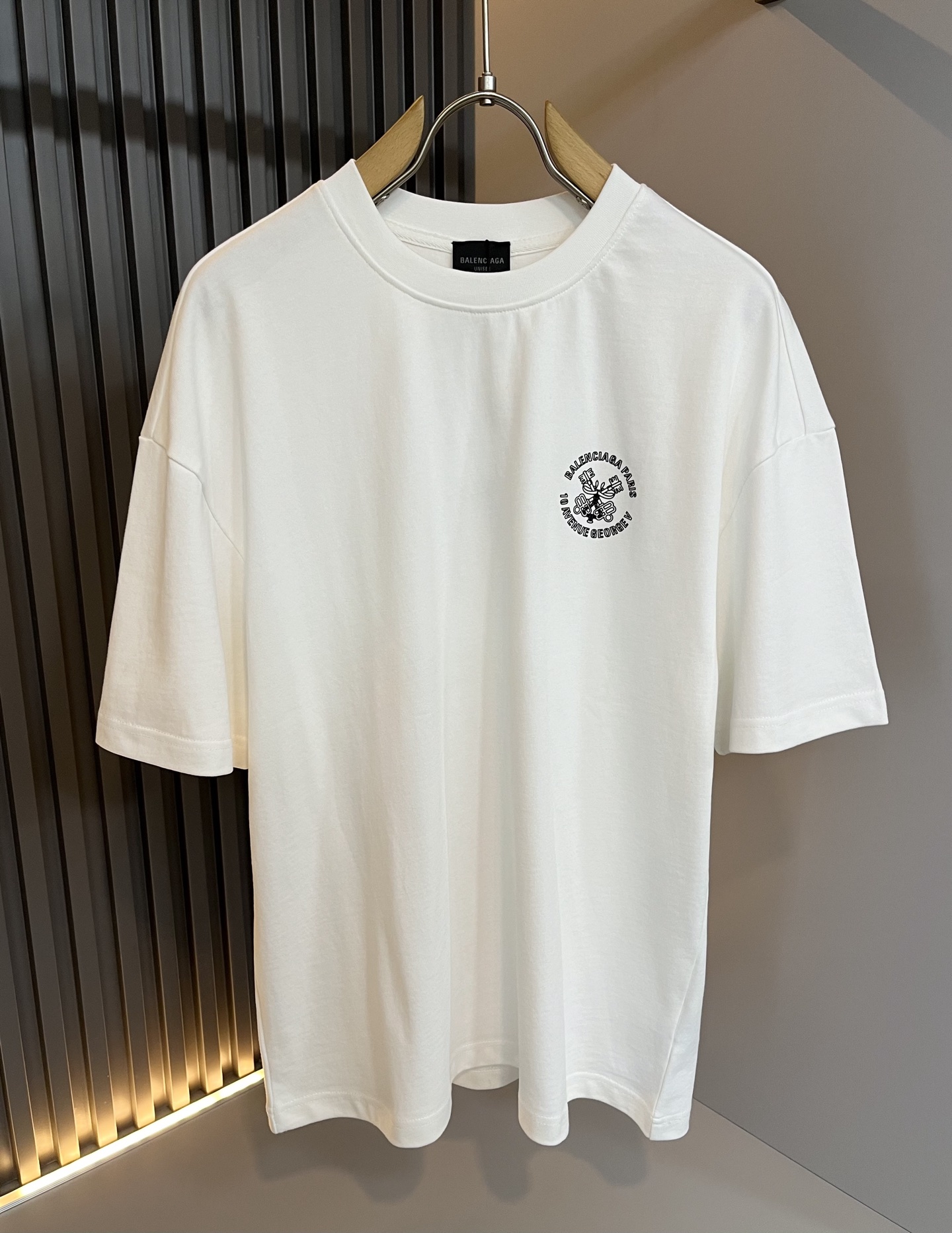  BALENCI*GA巴黎*家 2025春夏新款男女同款👫休闲套装，走秀图案印花时尚休闲短袖T恤衫！设计