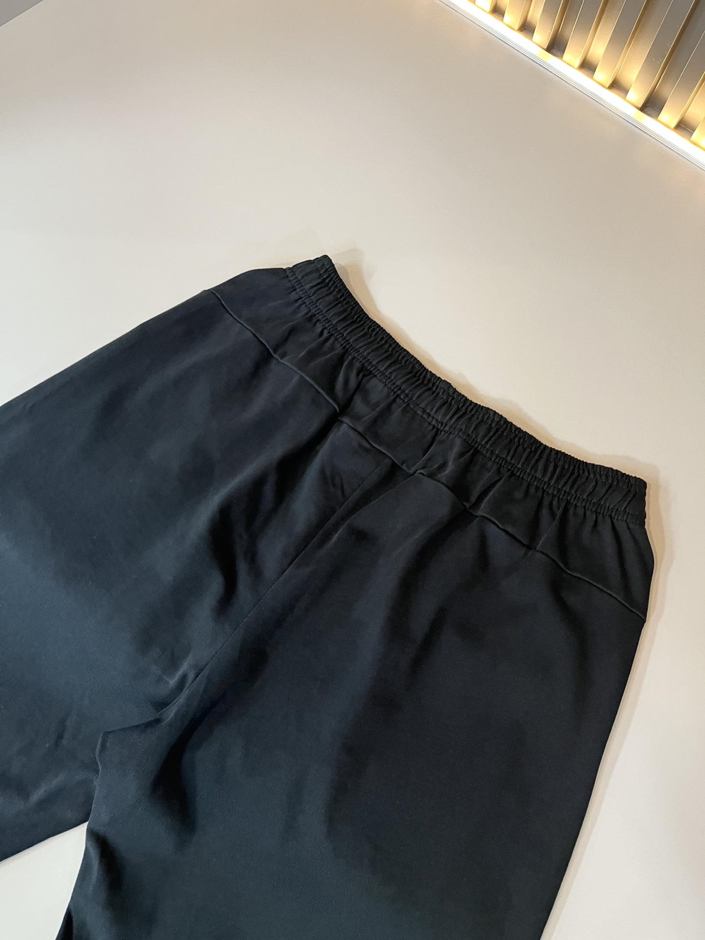  BALENCI*GA巴黎*家 2025春夏新款男女同款👫休闲套装，走秀图案印花时尚休闲短袖T恤衫！设计