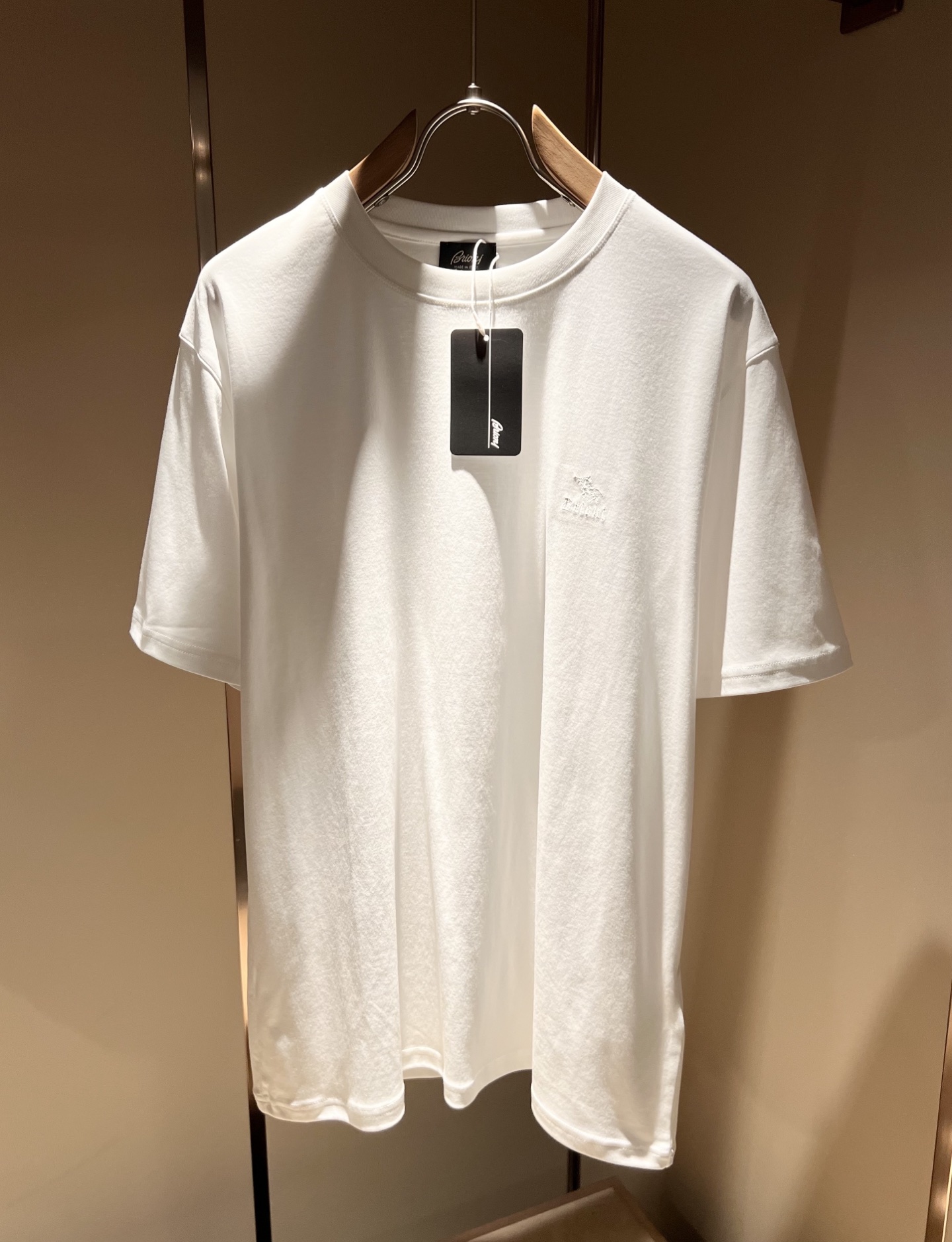  布里奥尼 Brioni 2025春夏男士最新的贸易订单短袖T恤，全品相！！网红款！采用logo图案刺绣