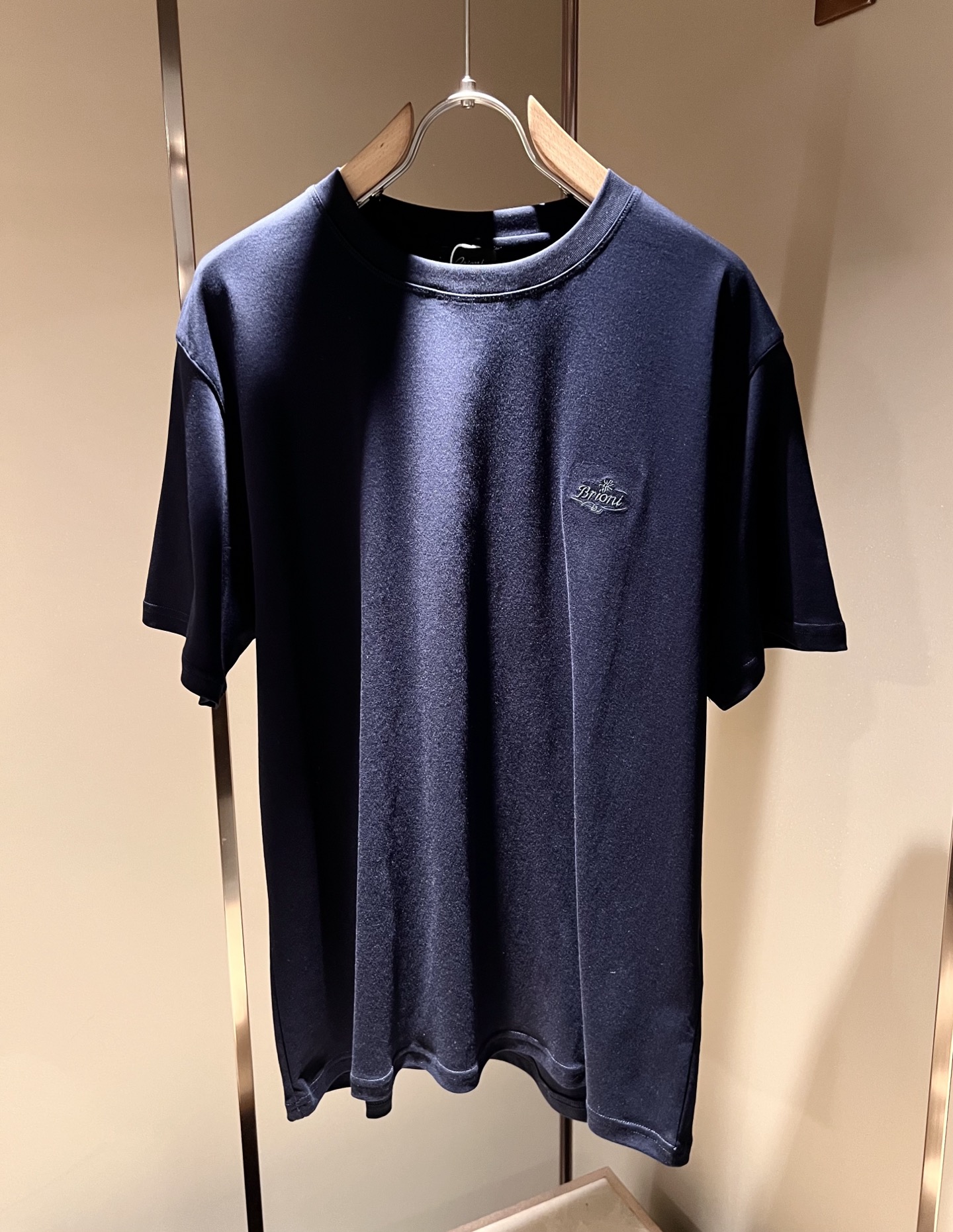  布里奥尼 Brioni 2025春夏男士最新的贸易订单短袖T恤，全品相！！网红款！采用logo图案刺绣