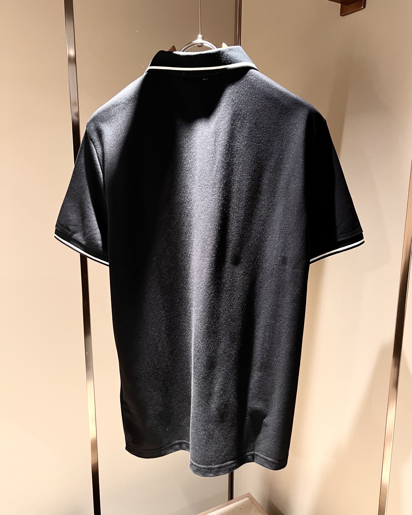  MON蒙**口2025春夏新款男士原单男士短袖POLO衫，贸易公司货，官网同步发售！此类型的基础单品是