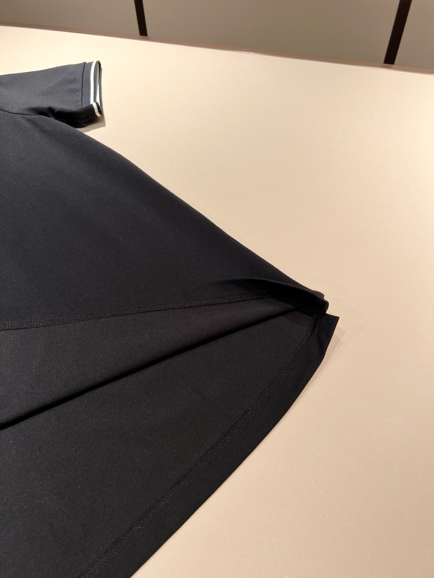  MON蒙**口2025春夏新款男士原单男士短袖POLO衫，贸易公司货，官网同步发售！此类型的基础单品是