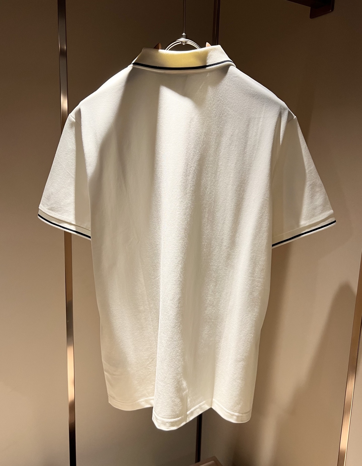  MON蒙**口2025春夏新款男士原单男士短袖POLO衫，贸易公司货，官网同步发售！此类型的基础单品是