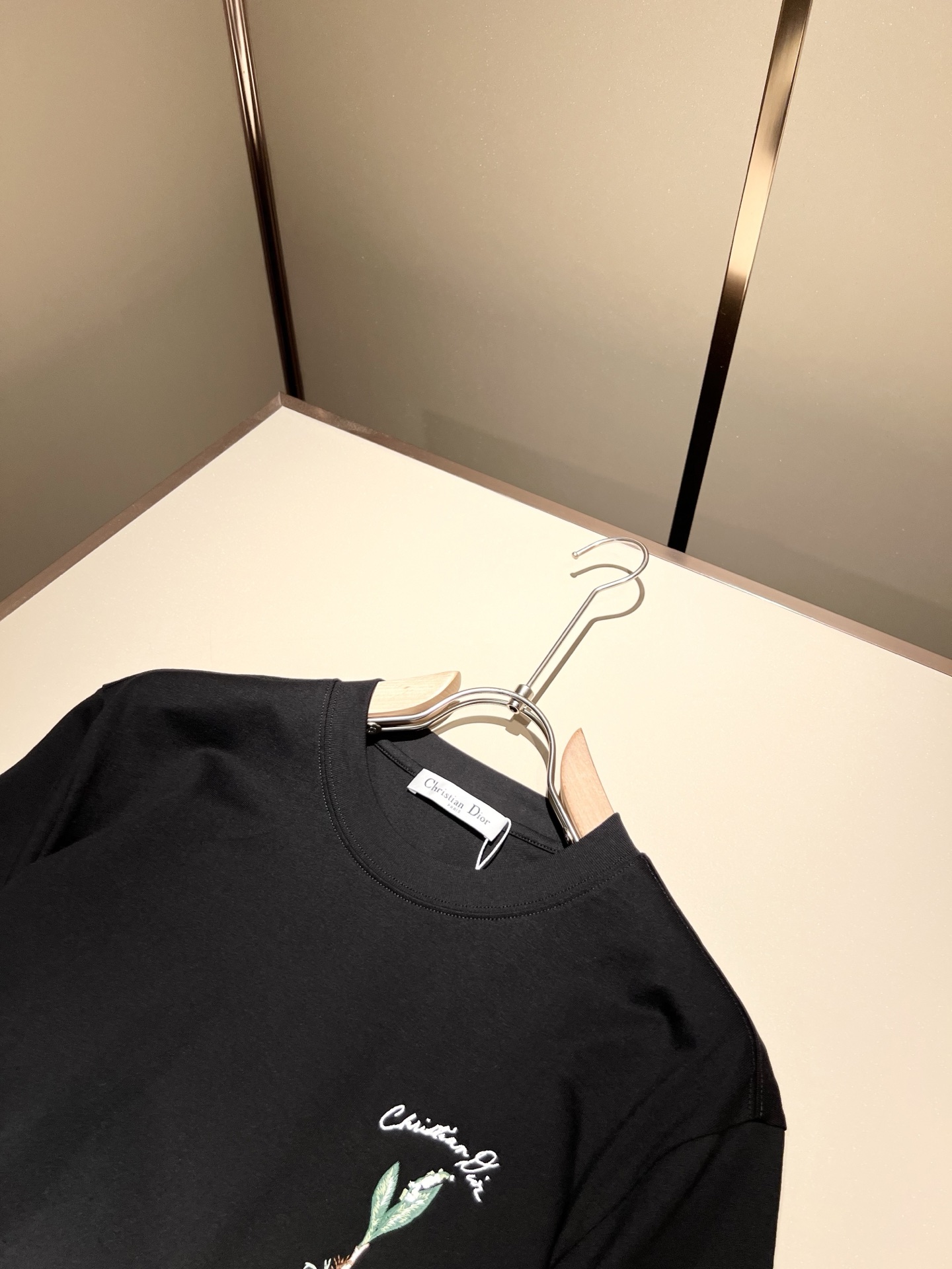  Dio*迪家 2025春夏新款男女同款👫短袖T恤，专柜同步发售！定制专属260克纯棉面料，定制原版工艺