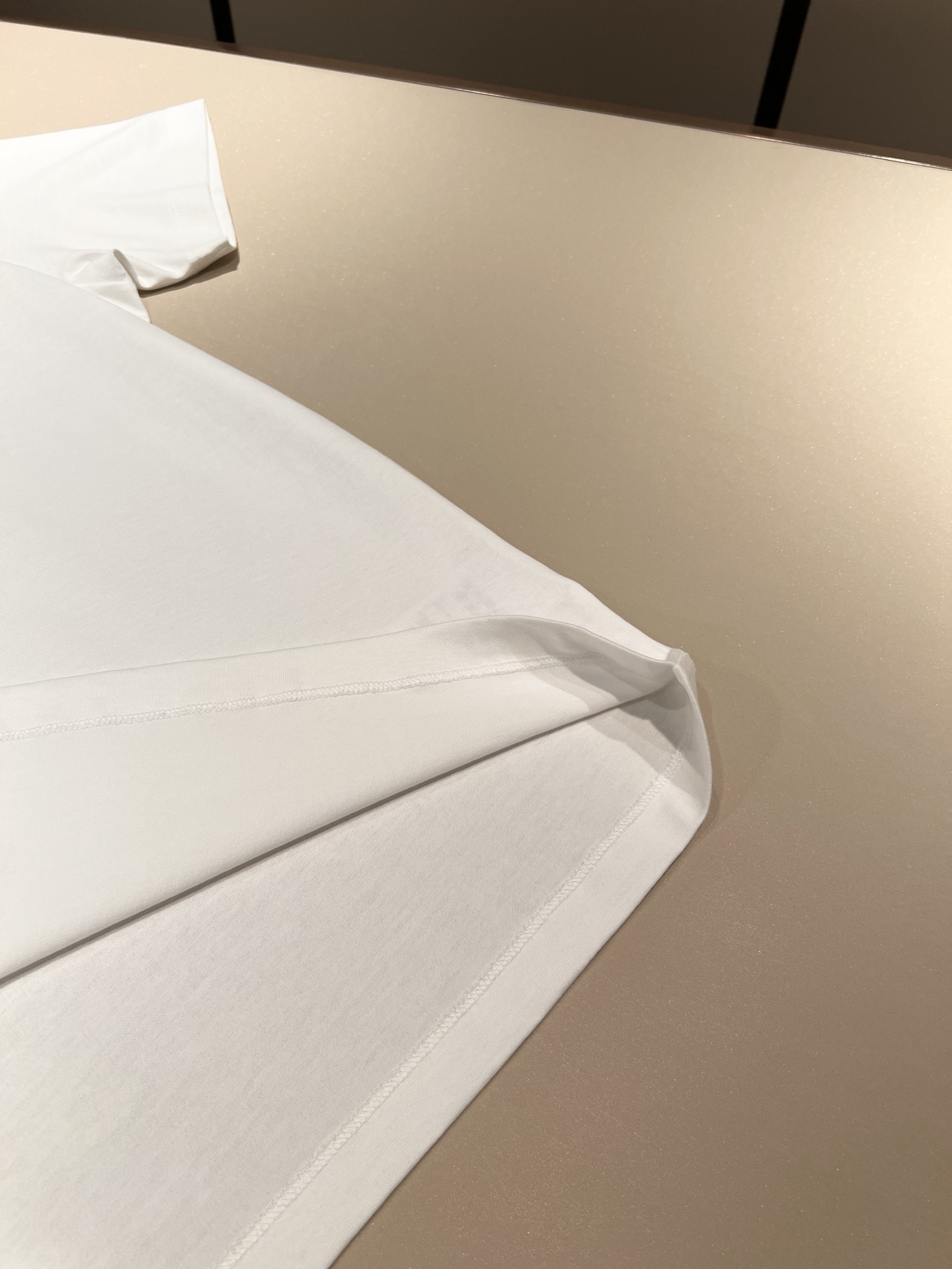  Dio*迪家 2025春夏新款男女同款👫短袖T恤，专柜同步发售！定制专属260克纯棉面料，定制原版工艺