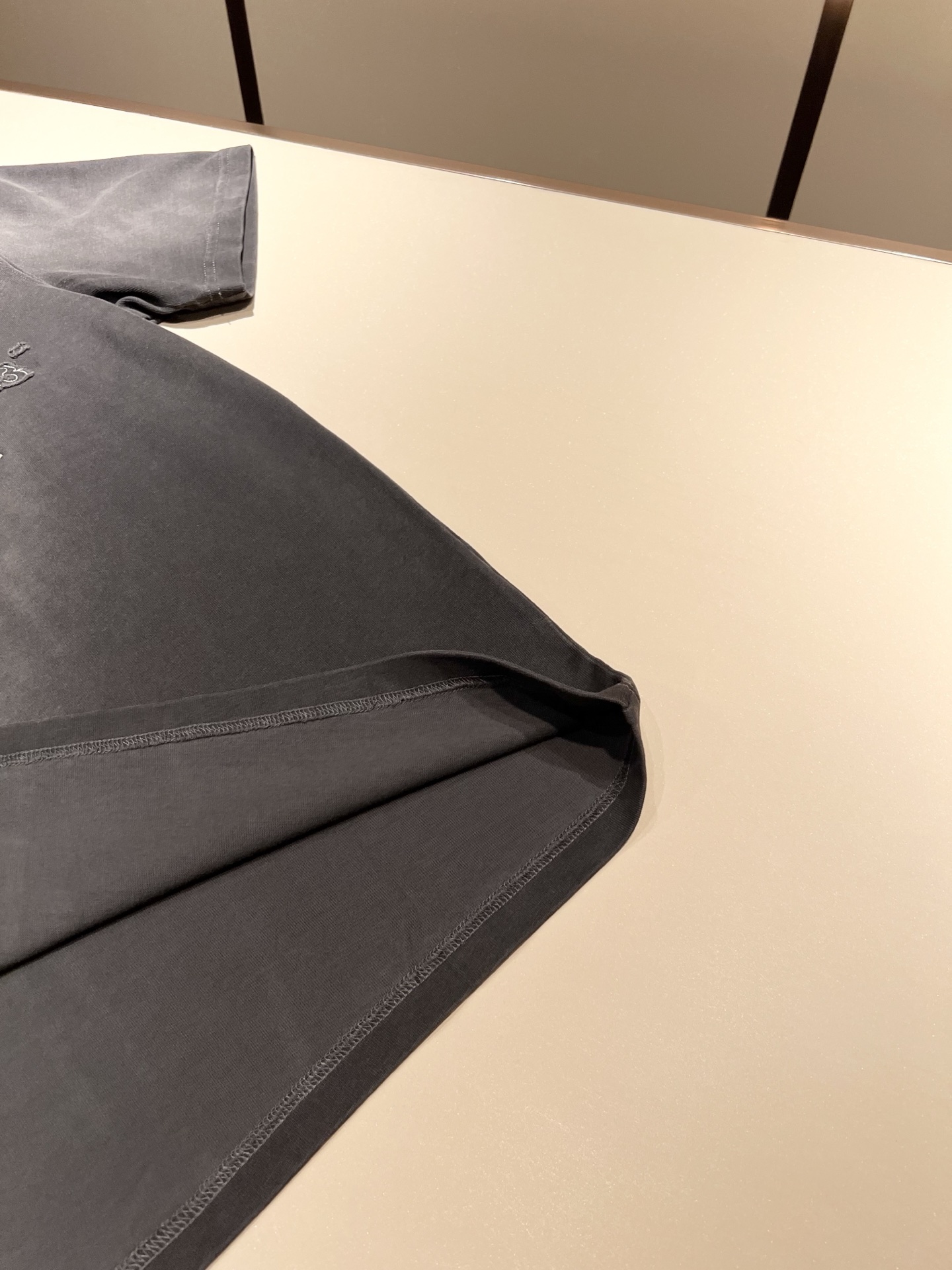   马吉拉 maison margiel 2025春夏新款男女同款👫短袖T恤，专柜同步发售！定制专属洗水