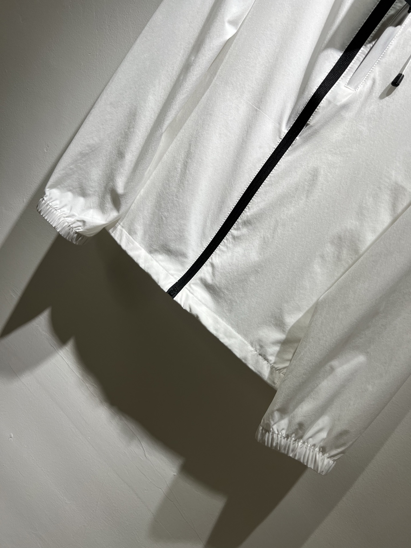  迪桑特DESCENTE 2025春夏新款男女同款👫防晒服夹克外套，自1935年荣耀至今的专业运动品牌。