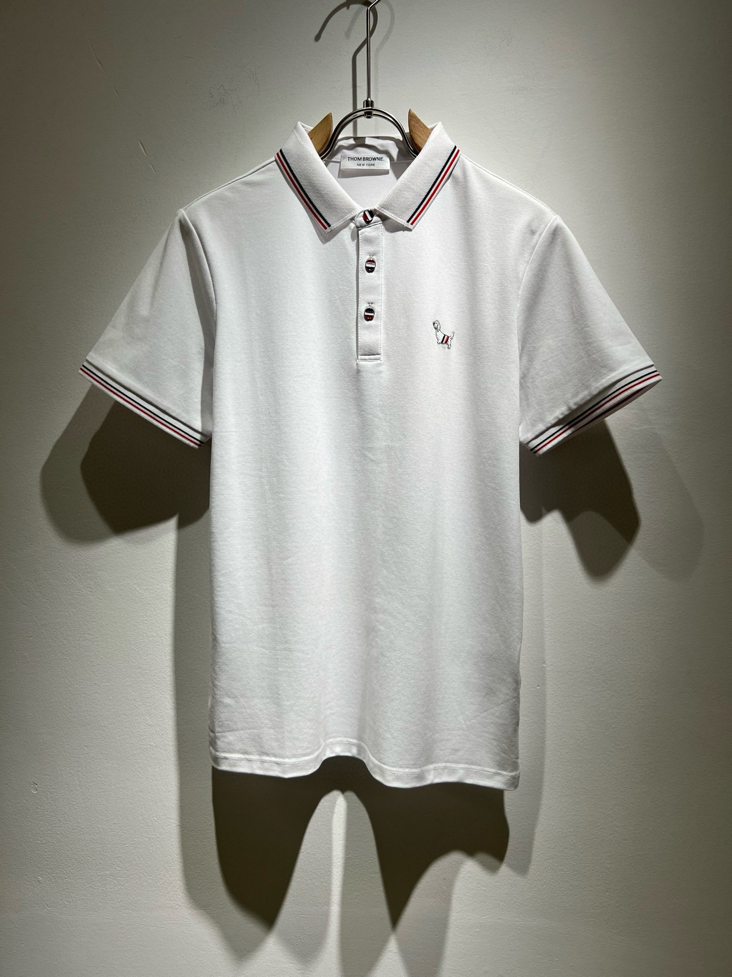 ThomBrow*e汤姆*朗 ~2025春夏新品!官网同步有售,休闲经典翻领短袖Polo衫,独特设计魅