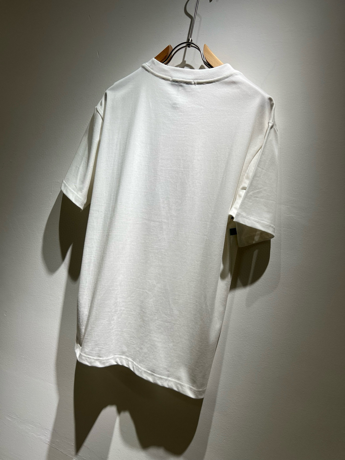    Moncler蒙家 2025春夏最新男女同款👫贸易订单短袖T恤，全品相！！网红款！采用logo图案