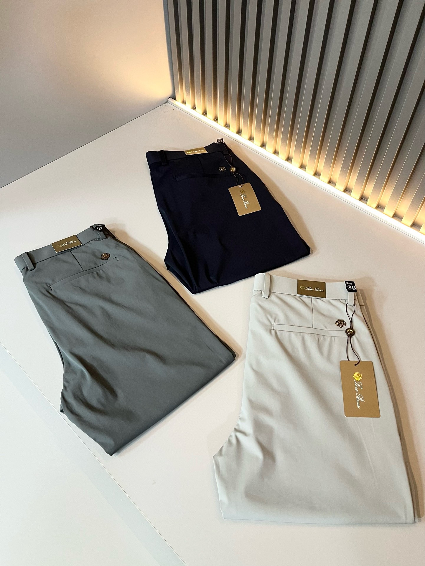  Loro Piana诺悠翩雅 2025春夏新品男士时装款高端休闲裤，香港洋行渠道货，日本原厂出品，纯血