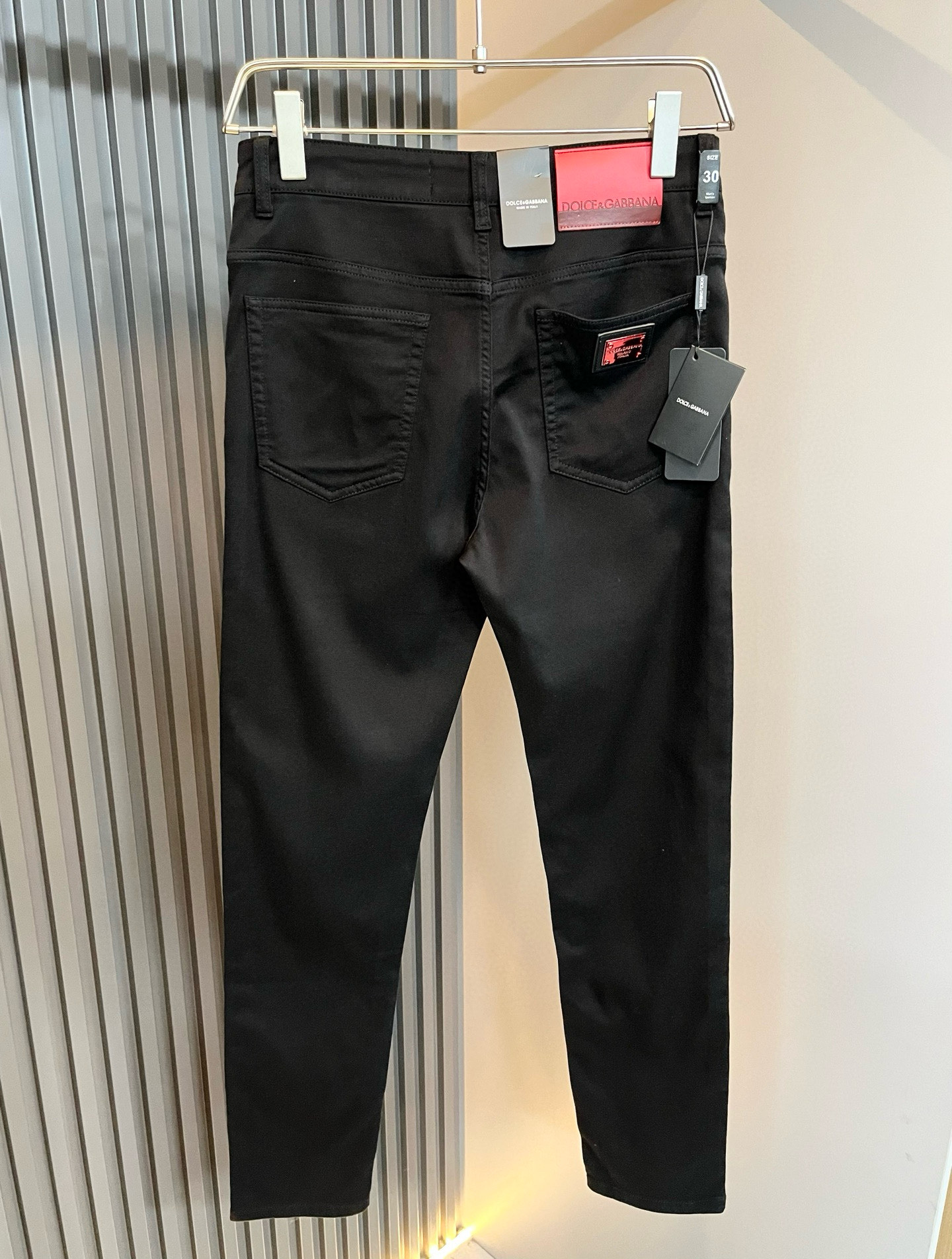  Dolce &  杜嘉*纳 2025春夏新品牛仔裤，水洗处理自然不易变形脱色、立体剪裁完美塑形面料质舒