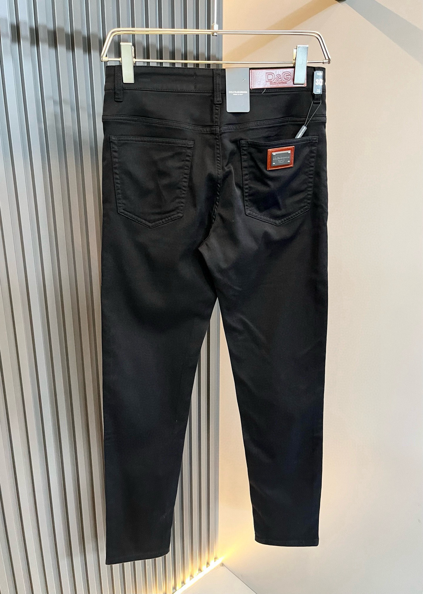  Dolce &  杜嘉*纳 2025春夏新品牛仔裤，水洗处理自然不易变形脱色、立体剪裁完美塑形面料质舒