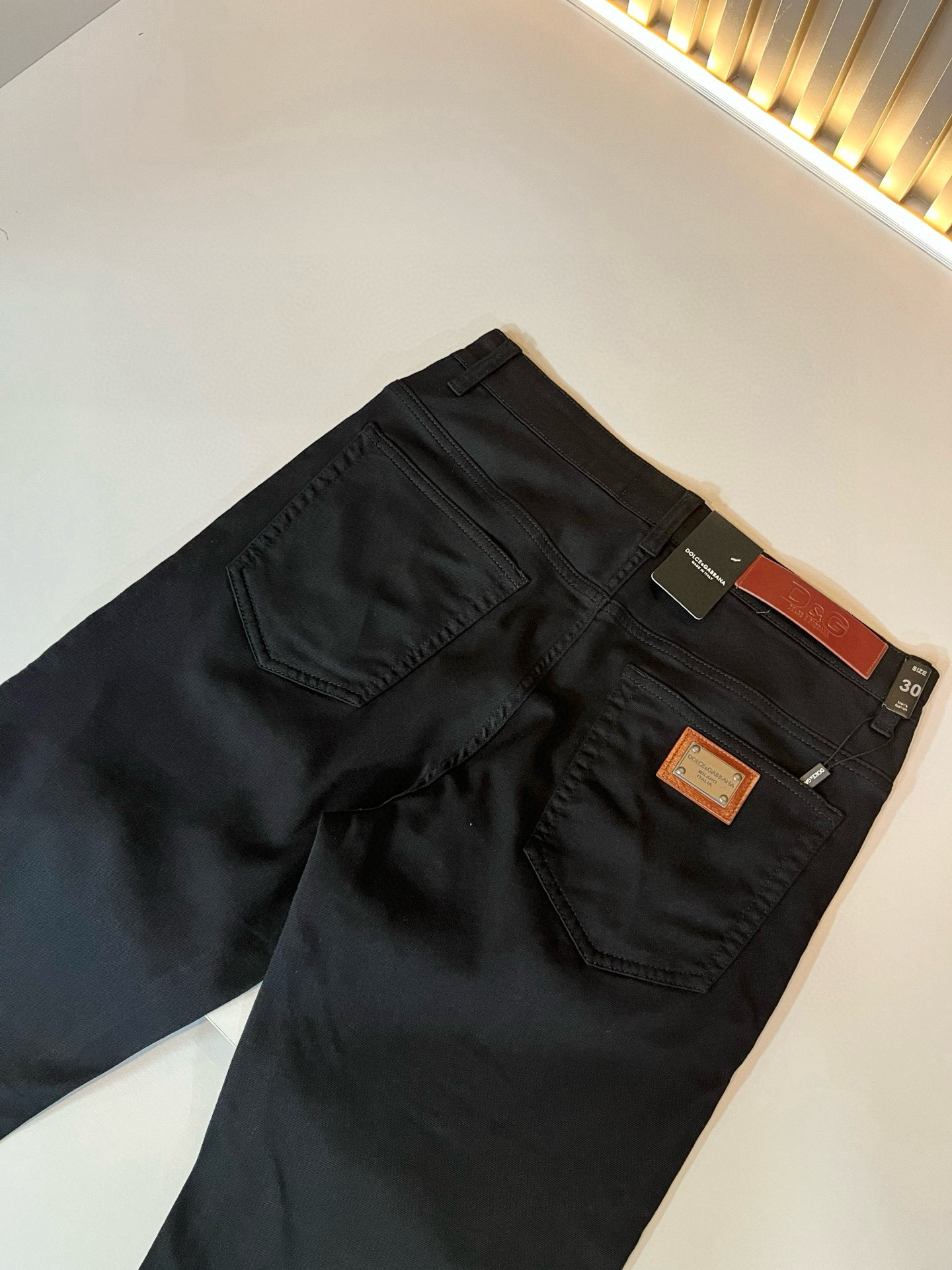  Dolce &  杜嘉*纳 2025春夏新品牛仔裤，水洗处理自然不易变形脱色、立体剪裁完美塑形面料质舒