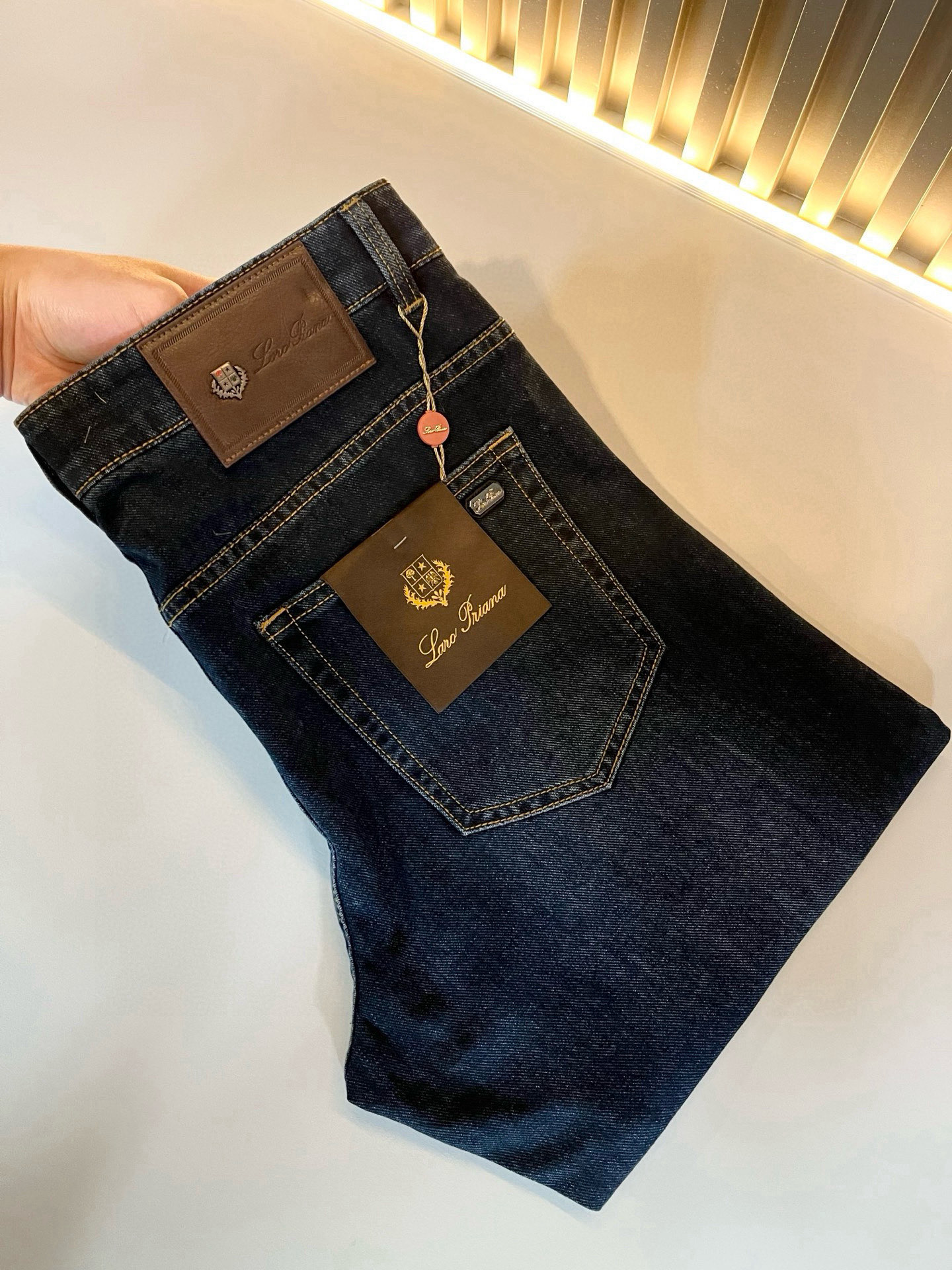   Loro Piana诺悠翩雅 2025春夏新品男士时装款高端休闲裤，香港洋行渠道货，日本原厂出品，纯