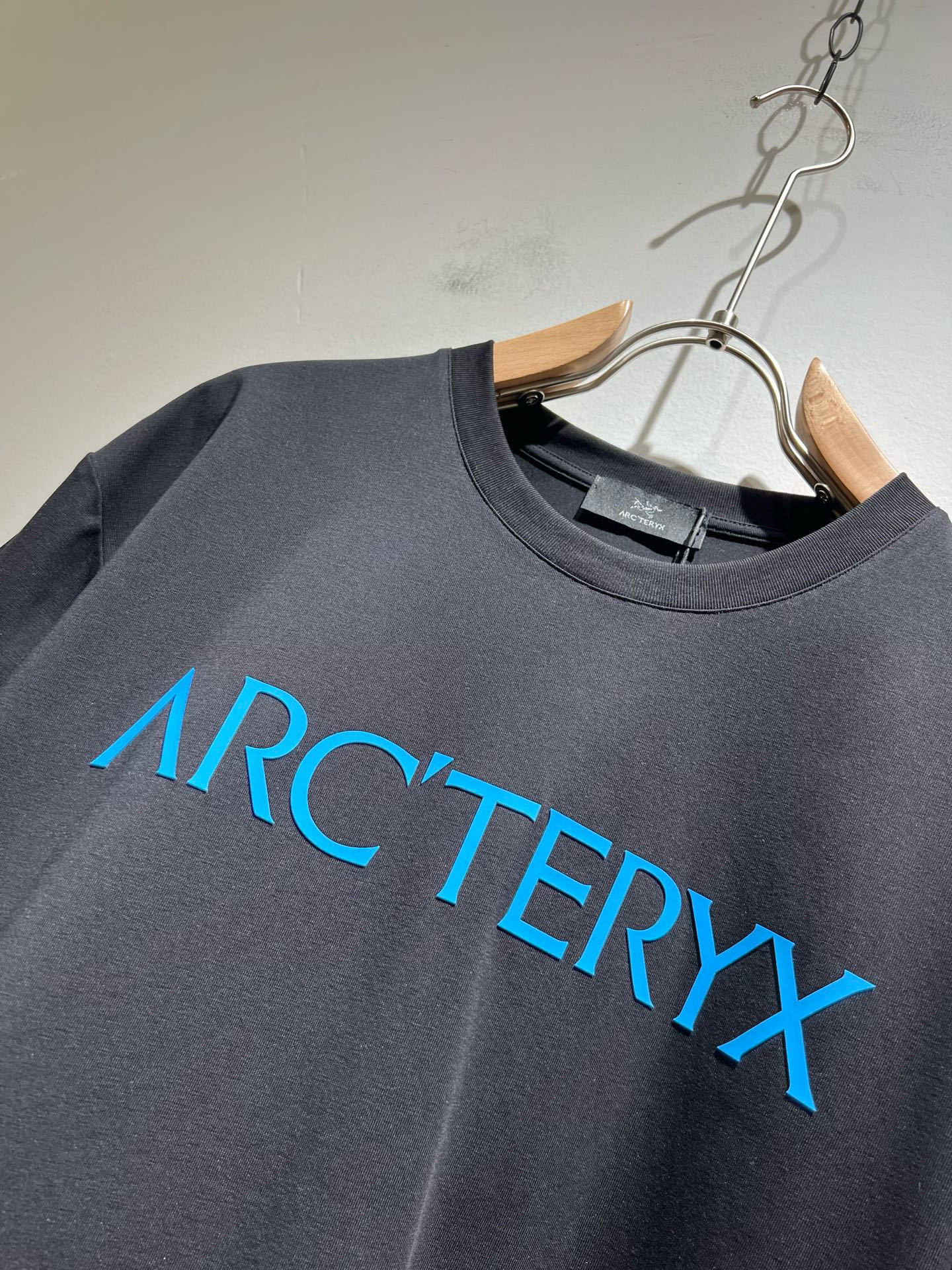 ARCTER*X始*祖鸟 2025春夏新款男女同款👫短袖T恤户外品牌可能大家第一想到的就是加拿大鹅、始