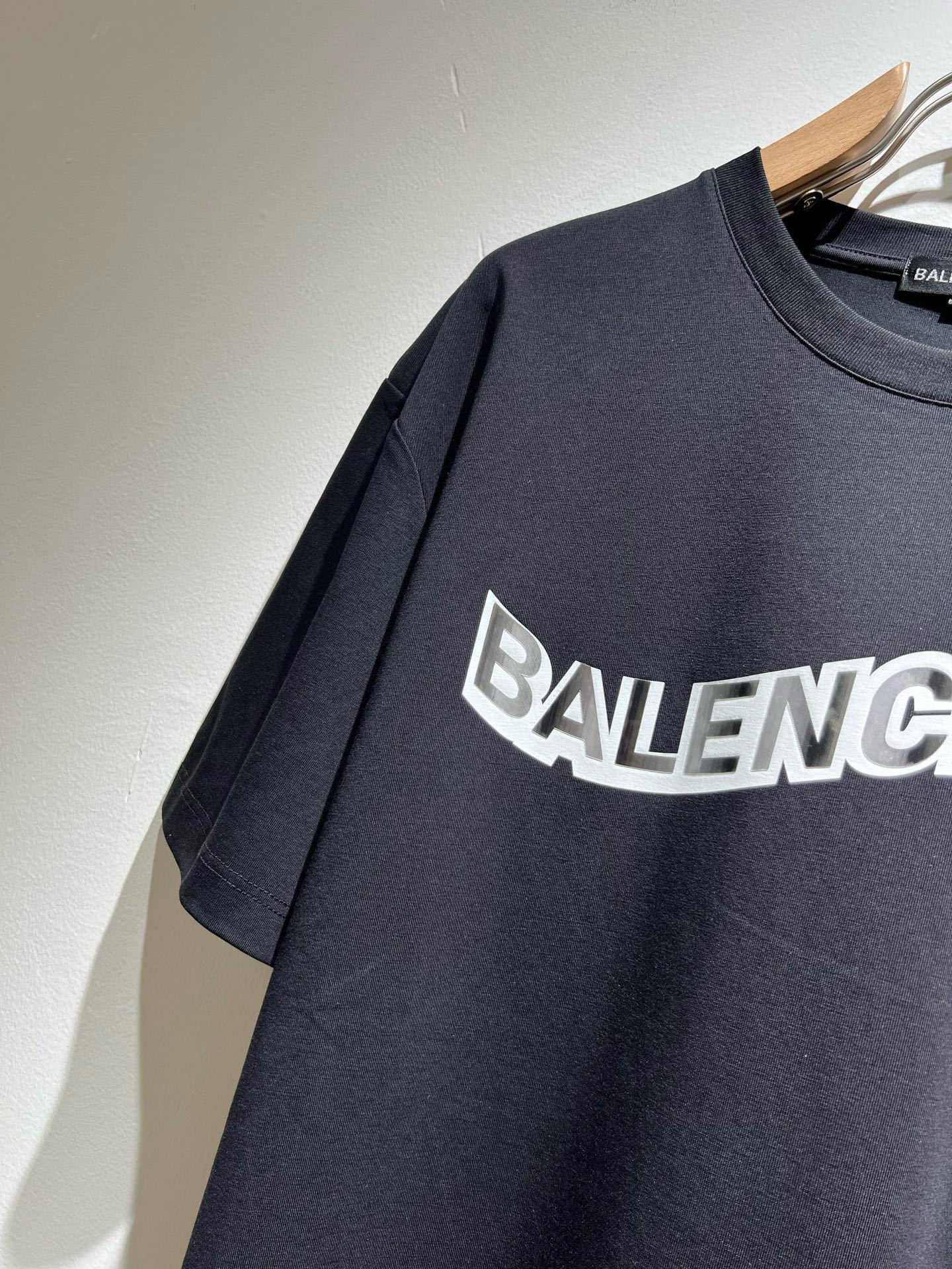 BALENCIA*巴黎*家 2025春夏新款男女同情侣款👫休闲宽松棉质圆领短袖T恤衫!贸易公司渠道