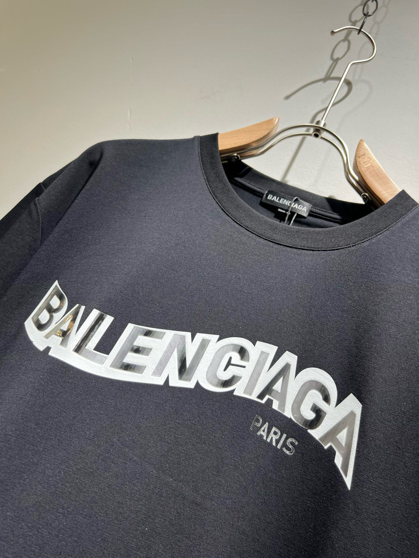 BALENCIA*巴黎*家 2025春夏新款男女同情侣款👫休闲宽松棉质圆领短袖T恤衫!贸易公司渠道