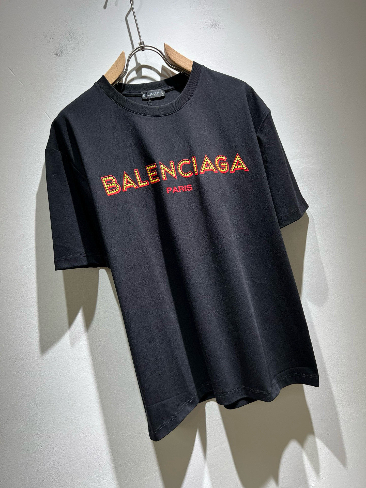 BALENCIA*巴黎*家 2025春夏新款男女同情侣款👫休闲宽松棉质圆领短袖T恤衫!贸易公司渠道
