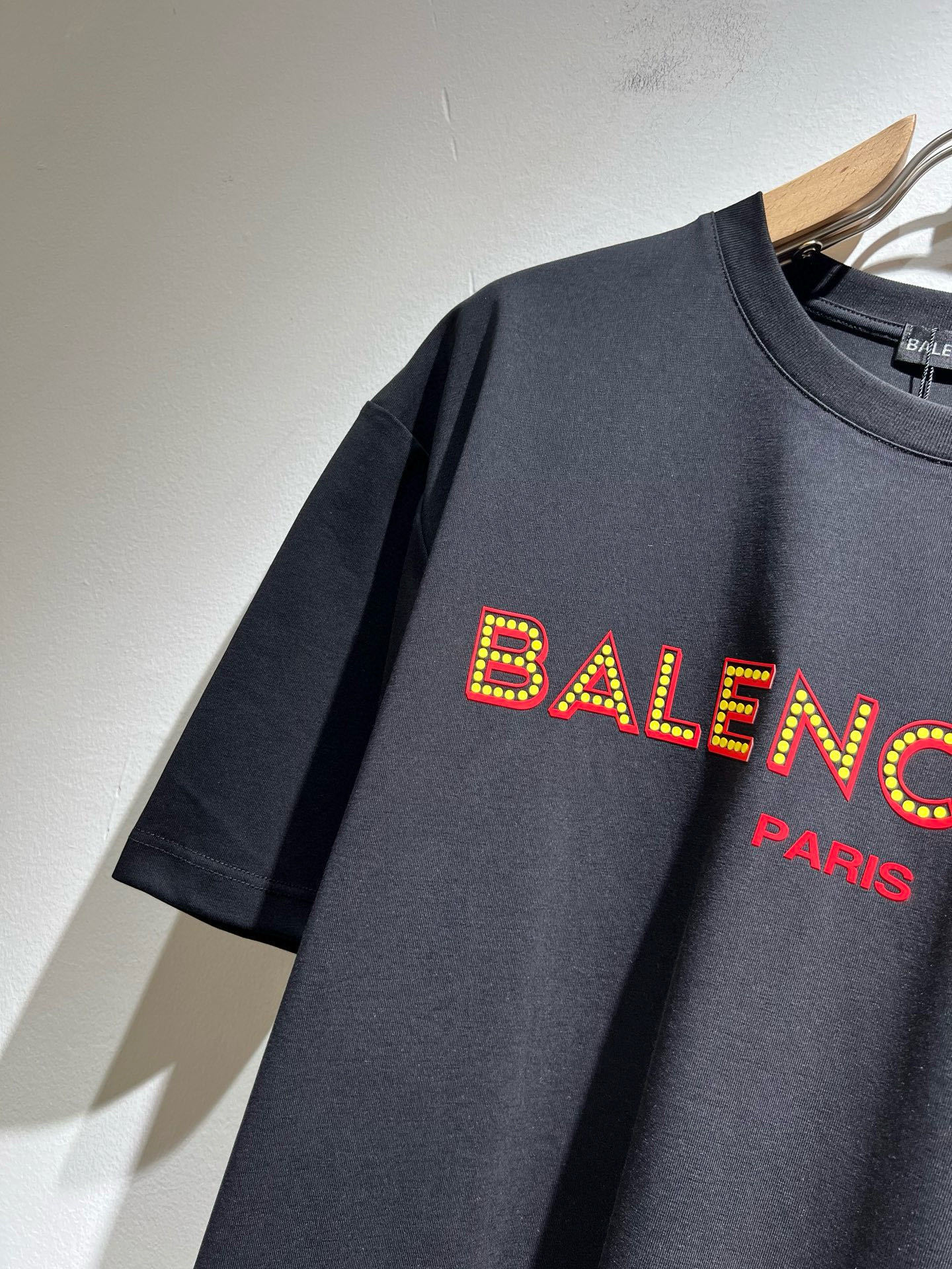 BALENCIA*巴黎*家 2025春夏新款男女同情侣款👫休闲宽松棉质圆领短袖T恤衫!贸易公司渠道